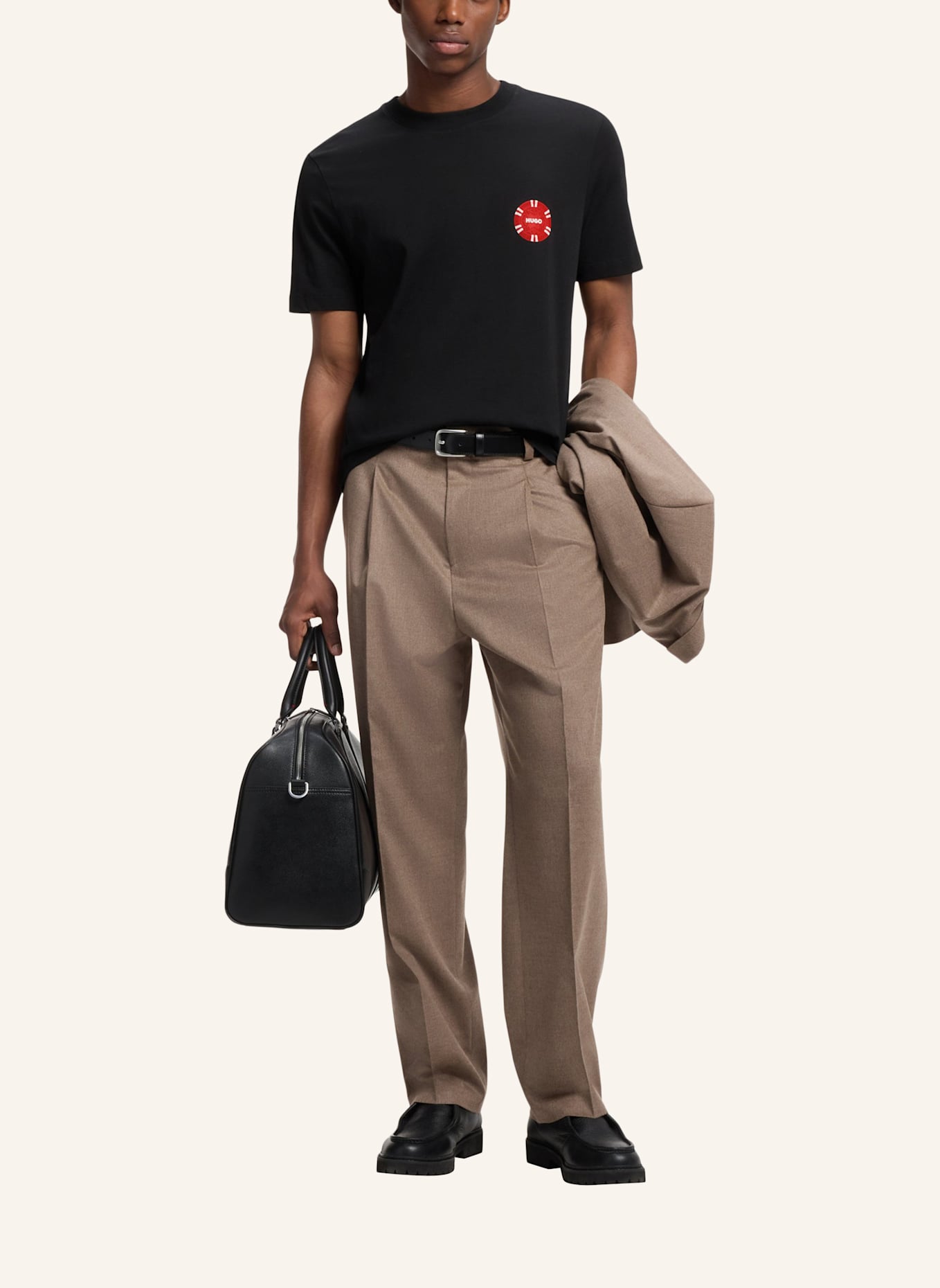 HUGO T-Shirt DATRIL Regular Fit: SCHWARZ