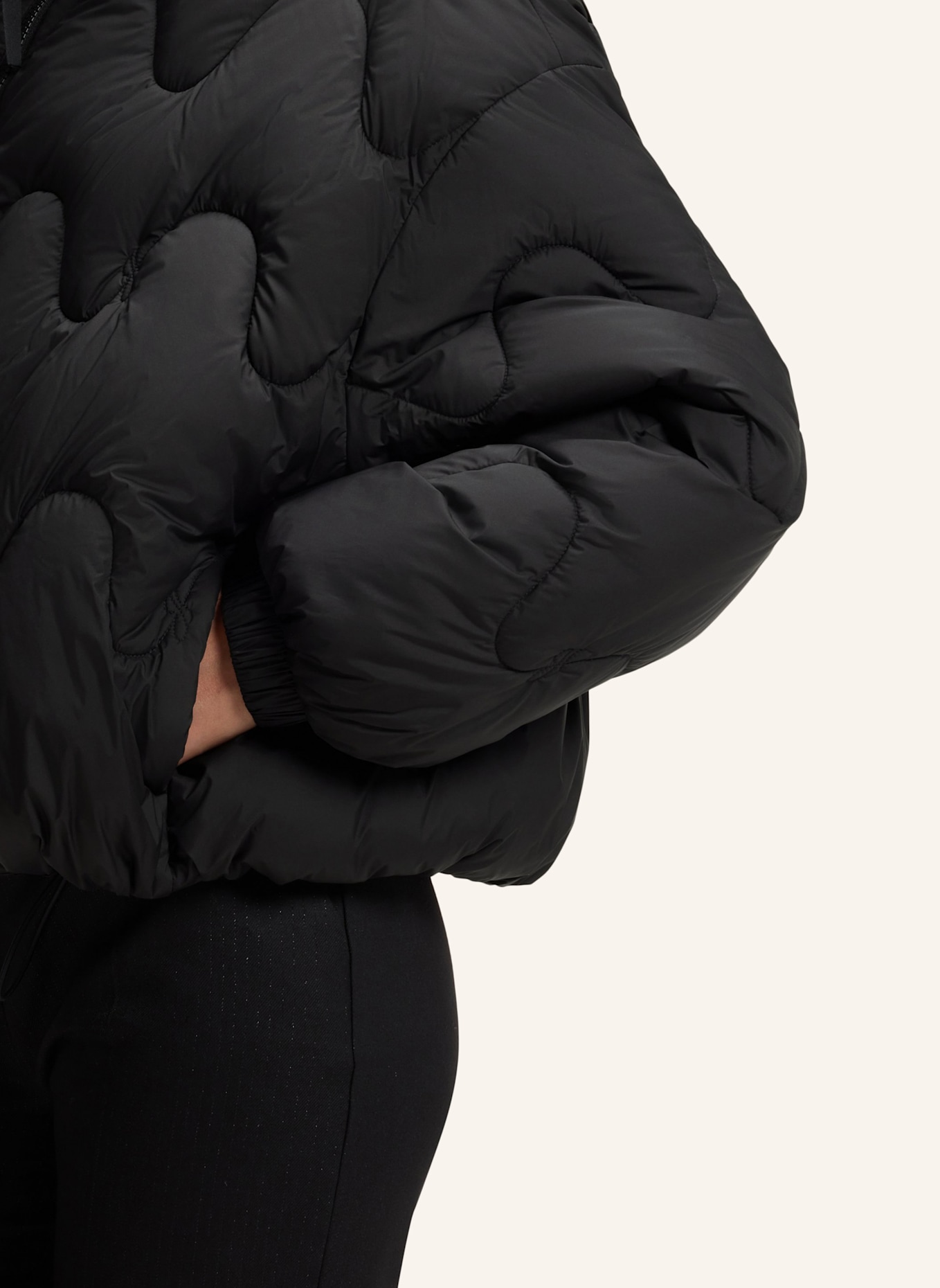 HUGO Jacke FALBALA-1 Relaxed Fit: SCHWARZ