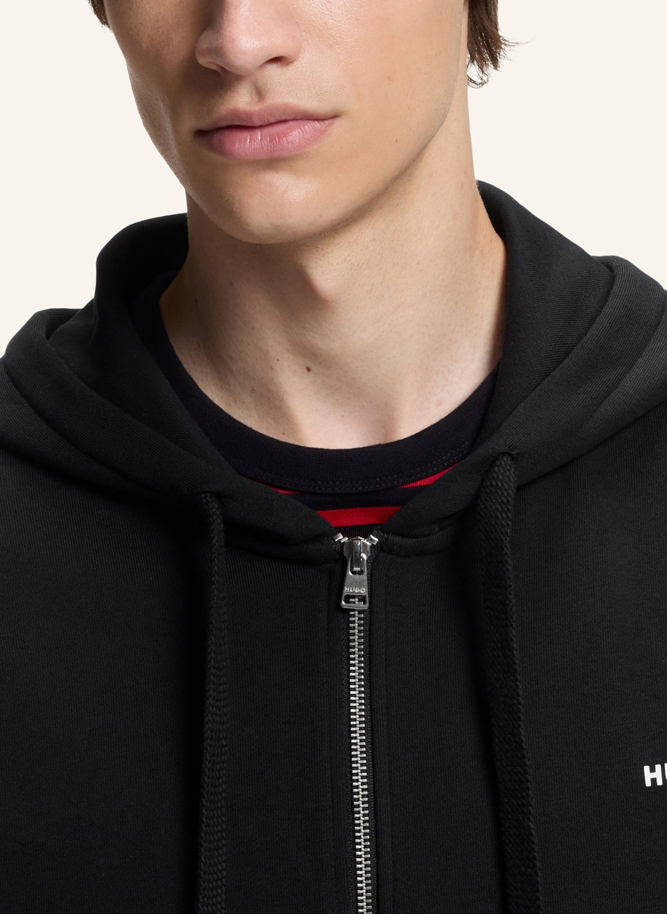 HUGO Sweatshirt TRACK_DAPOZIPDAYOTE Relaxed Fit: SCHWARZ