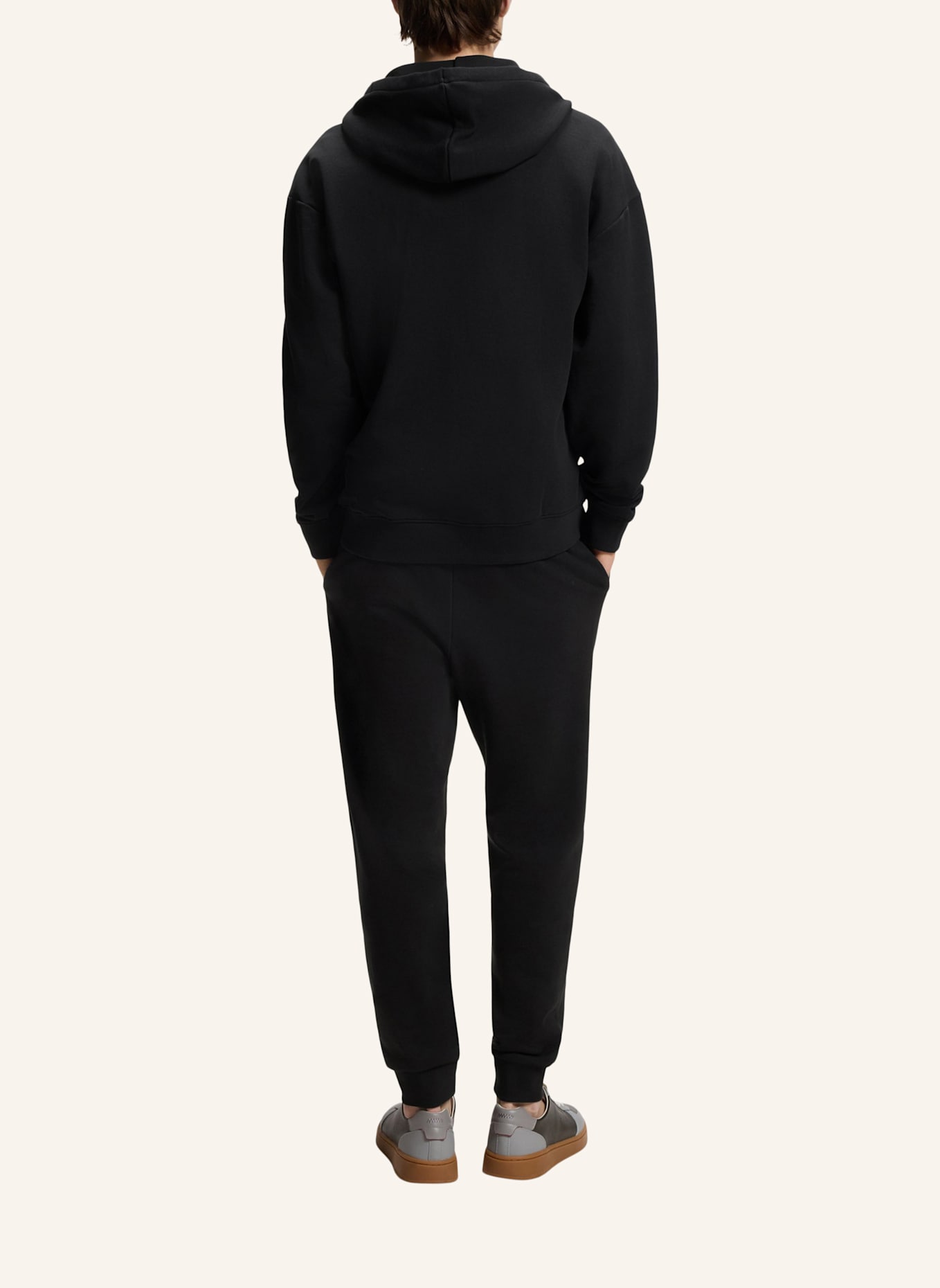 HUGO Sweatshirt TRACK_DAPOZIPDAYOTE Relaxed Fit: SCHWARZ