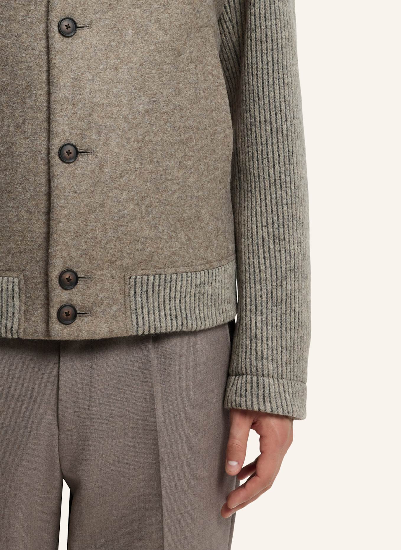 BOSS Mantel C-CHARLY-HYBRID-264 Regular Fit: BRAUN