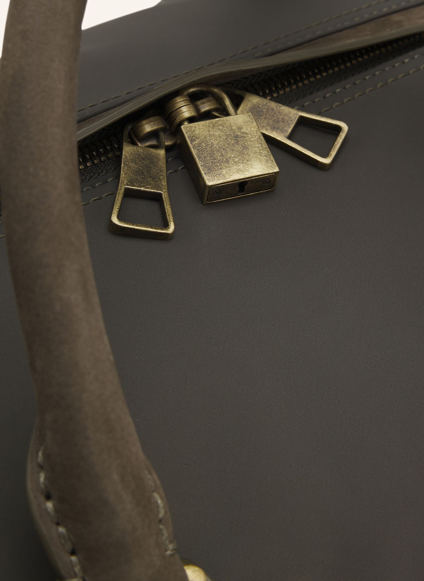 BOSS Tasche AXTON_N_HOLDALL: GRÜN