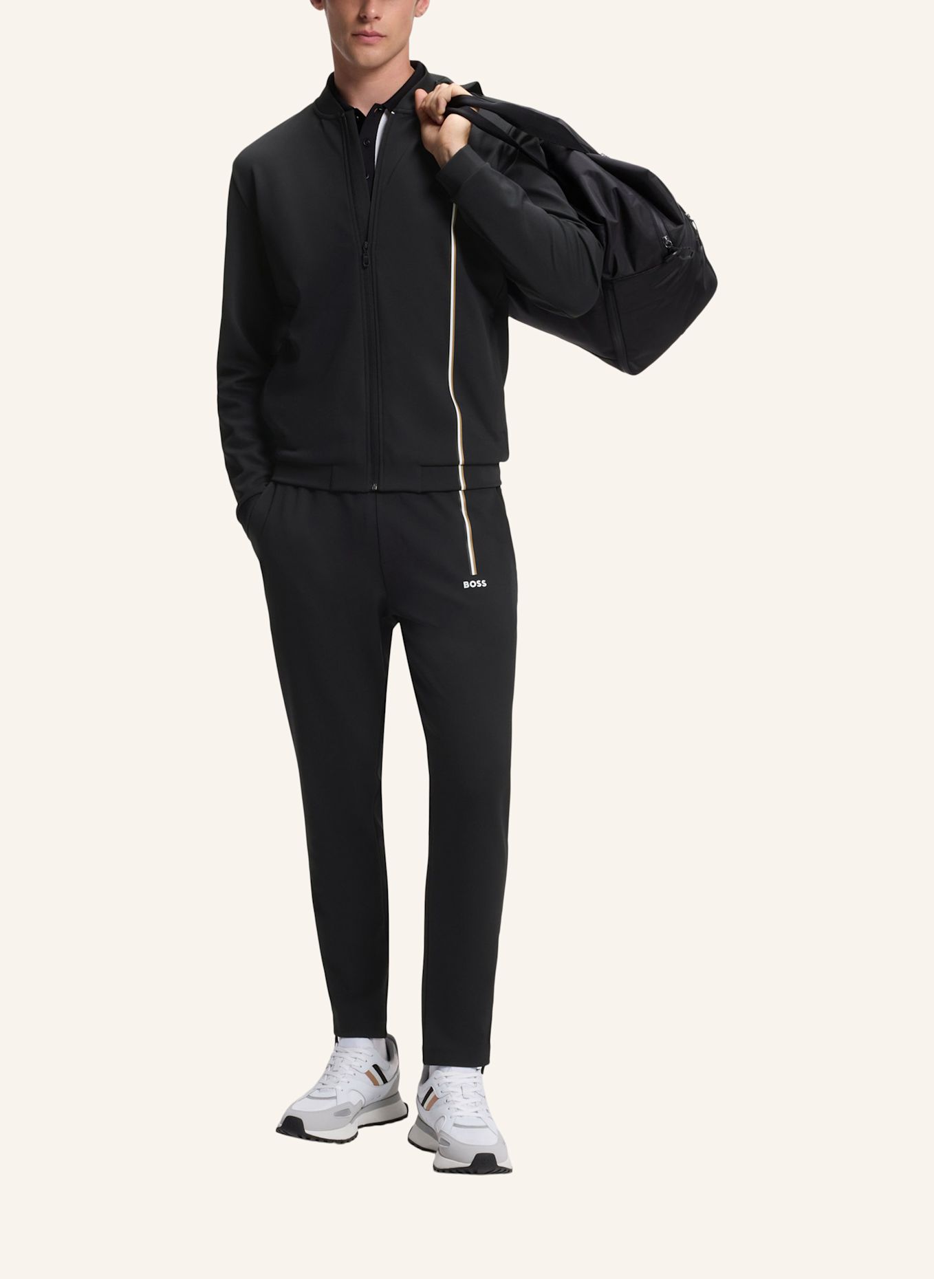 BOSS Jogginghose JT_TOC GAME Regular Fit: SCHWARZ