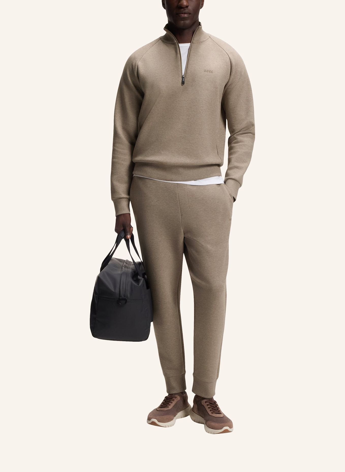 BOSS Sweatshirt SWEAT Regular Fit: HELLBRAUN
