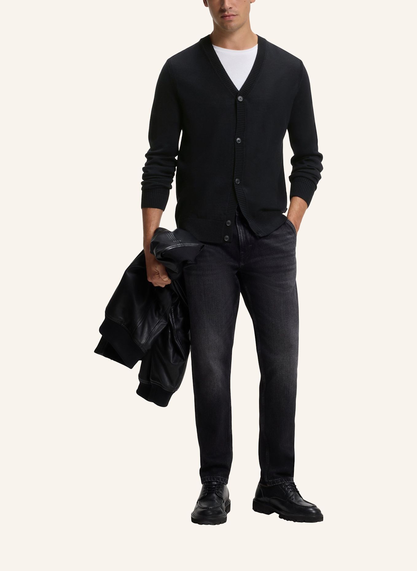 BOSS Strickjacke AVAC_CD-1 Regular Fit: SCHWARZ