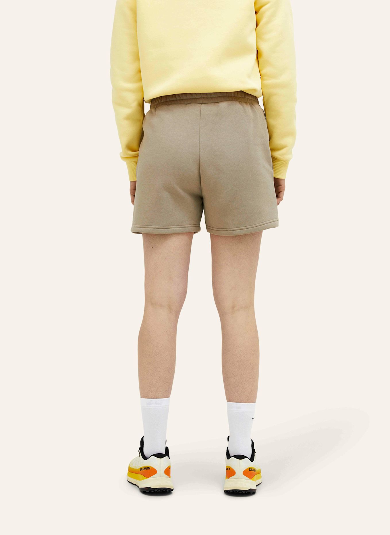 Peak Performance Sweatshorts: HELLBRAUN