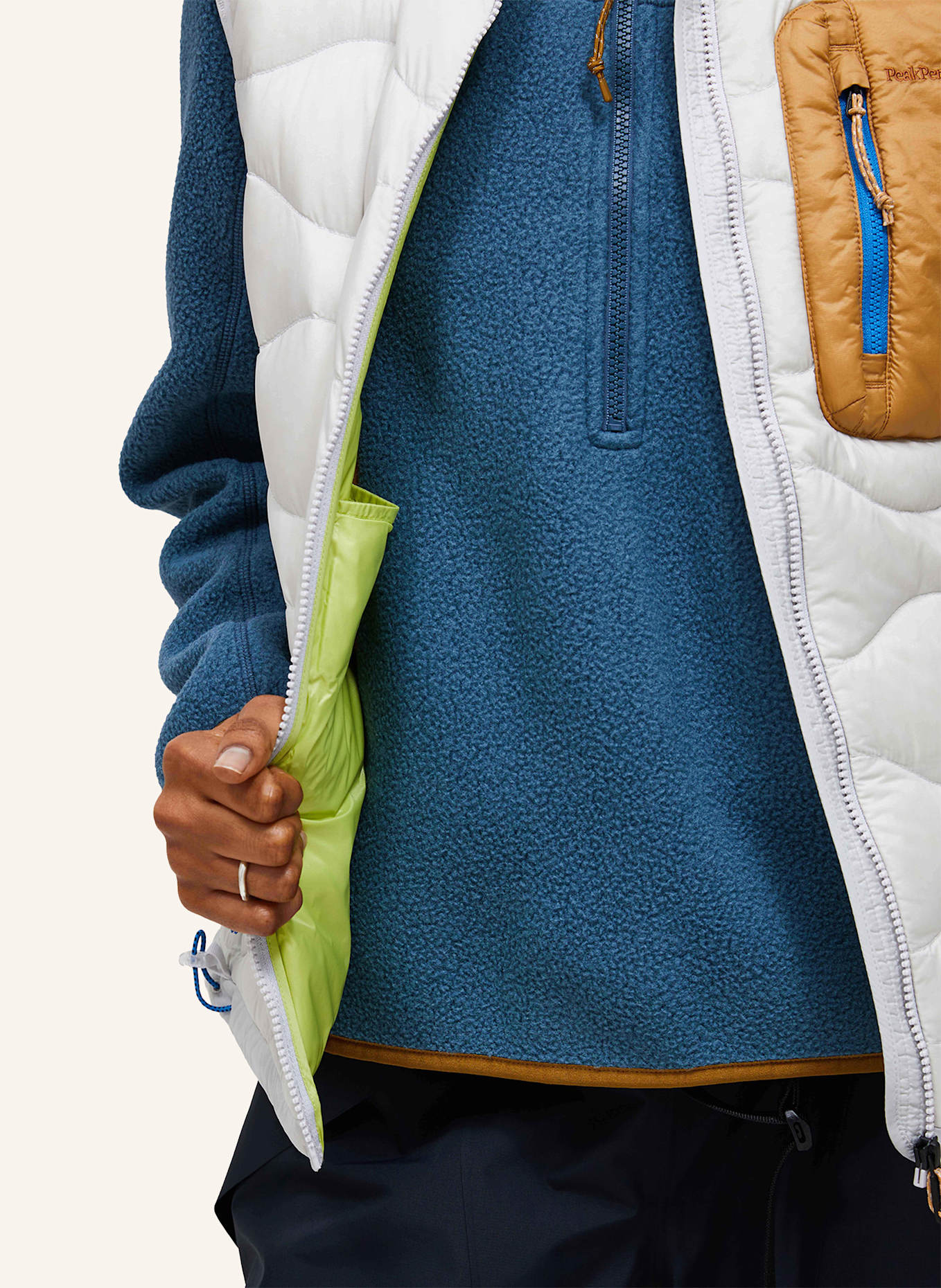 Peak Performance Daunenweste: HELLGRAU