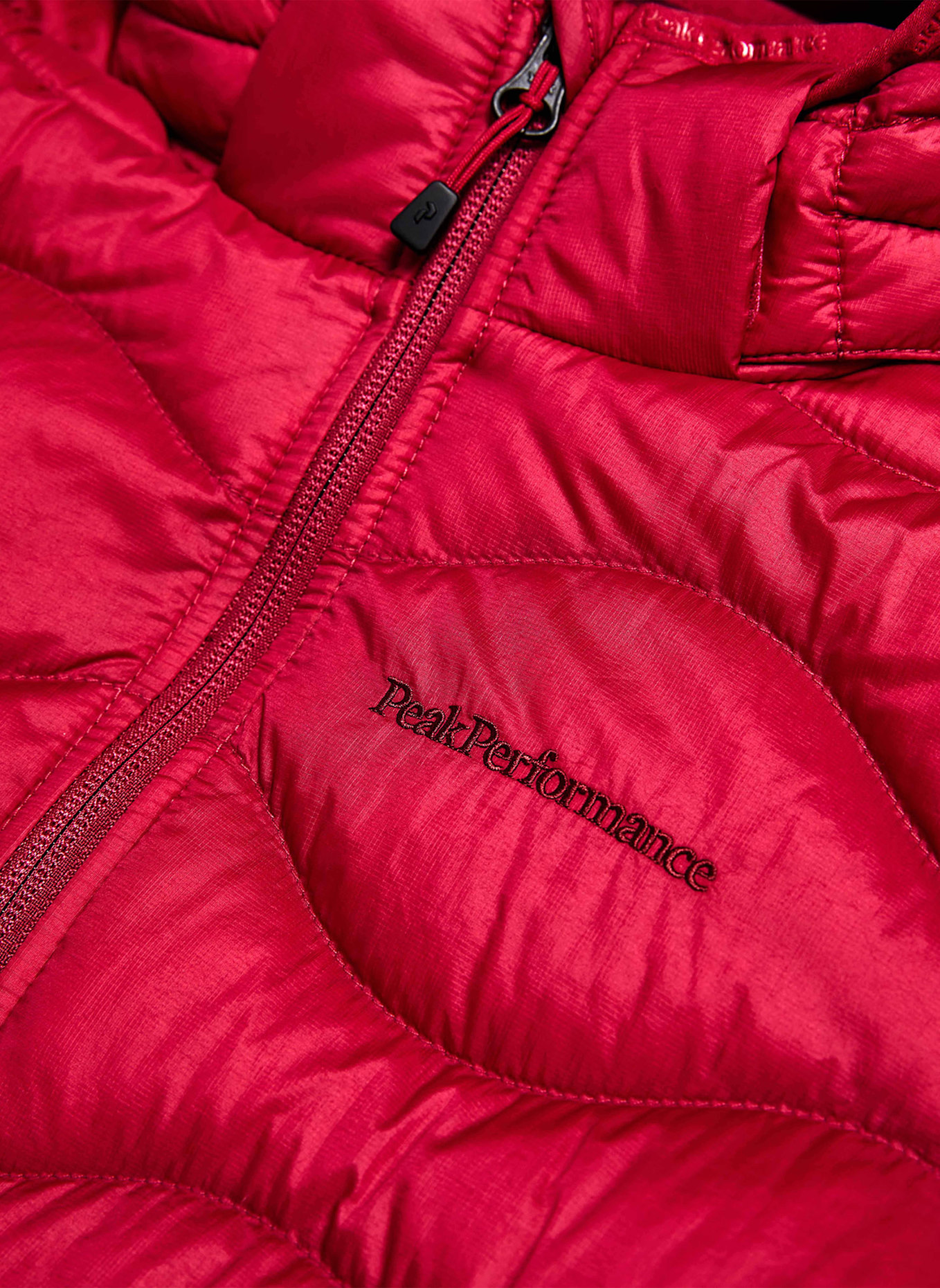 Peak Performance Lightweight-Daunenjacke HELIUM: ROT