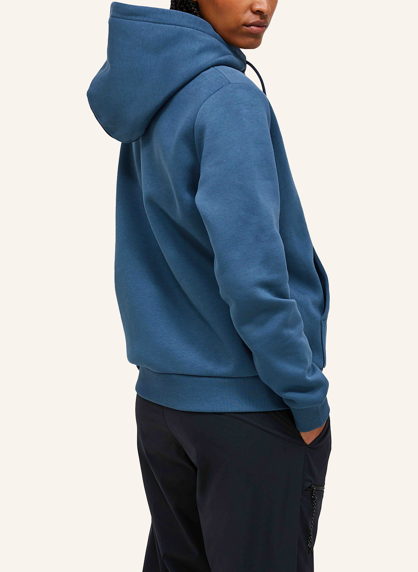 Peak Performance Hoodie: BLAU
