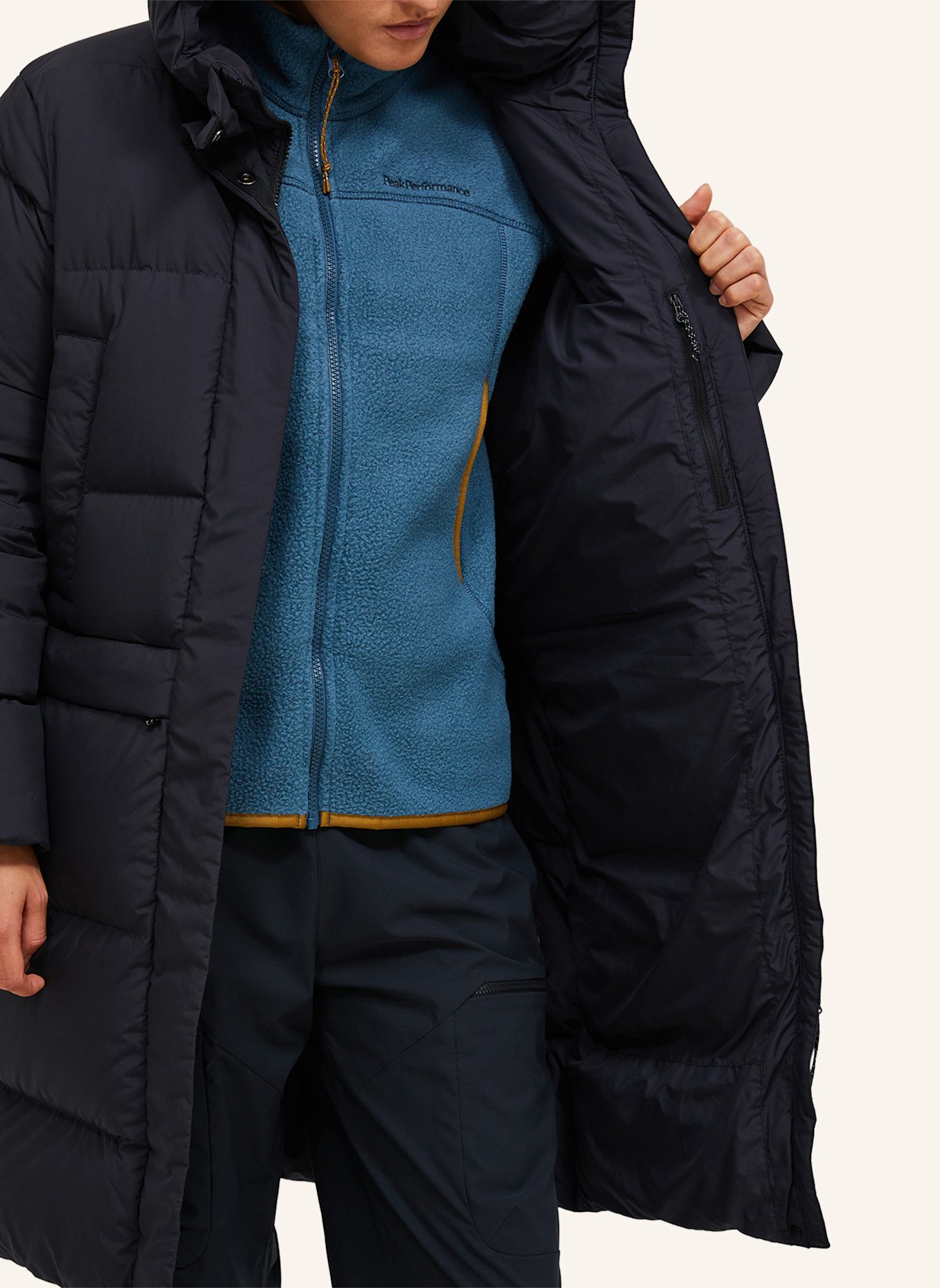 Peak Performance Daunenmantel QUIVER: SCHWARZ