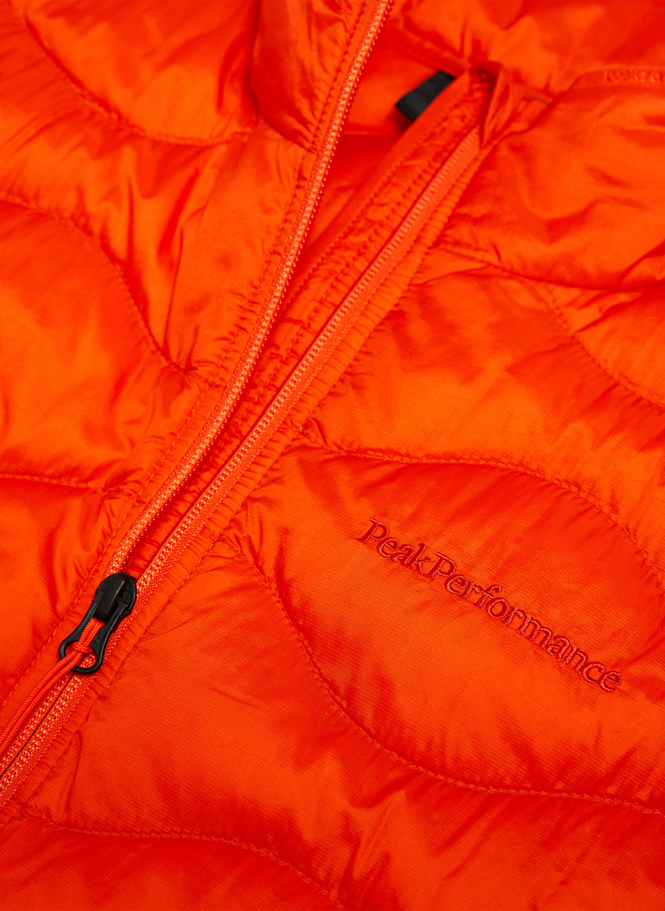 Peak Performance Daunenweste: ORANGE/ ROT