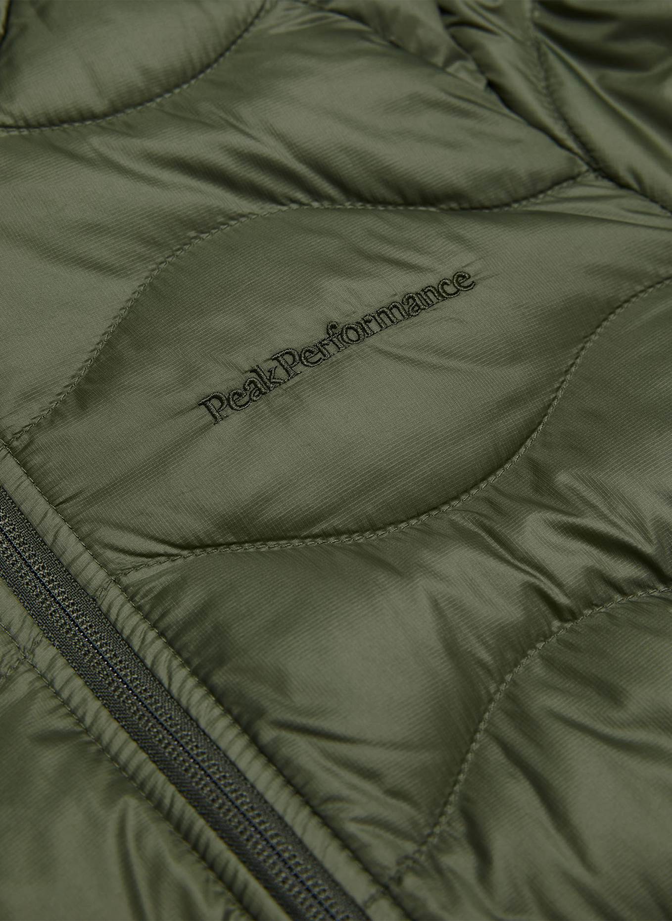 Peak Performance Daunenparka HELIUM: OLIV