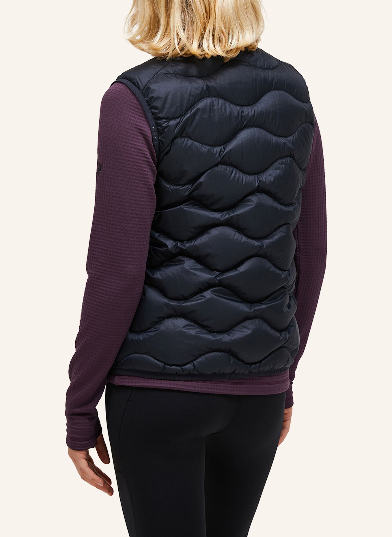 Peak Performance Steppweste: SCHWARZ