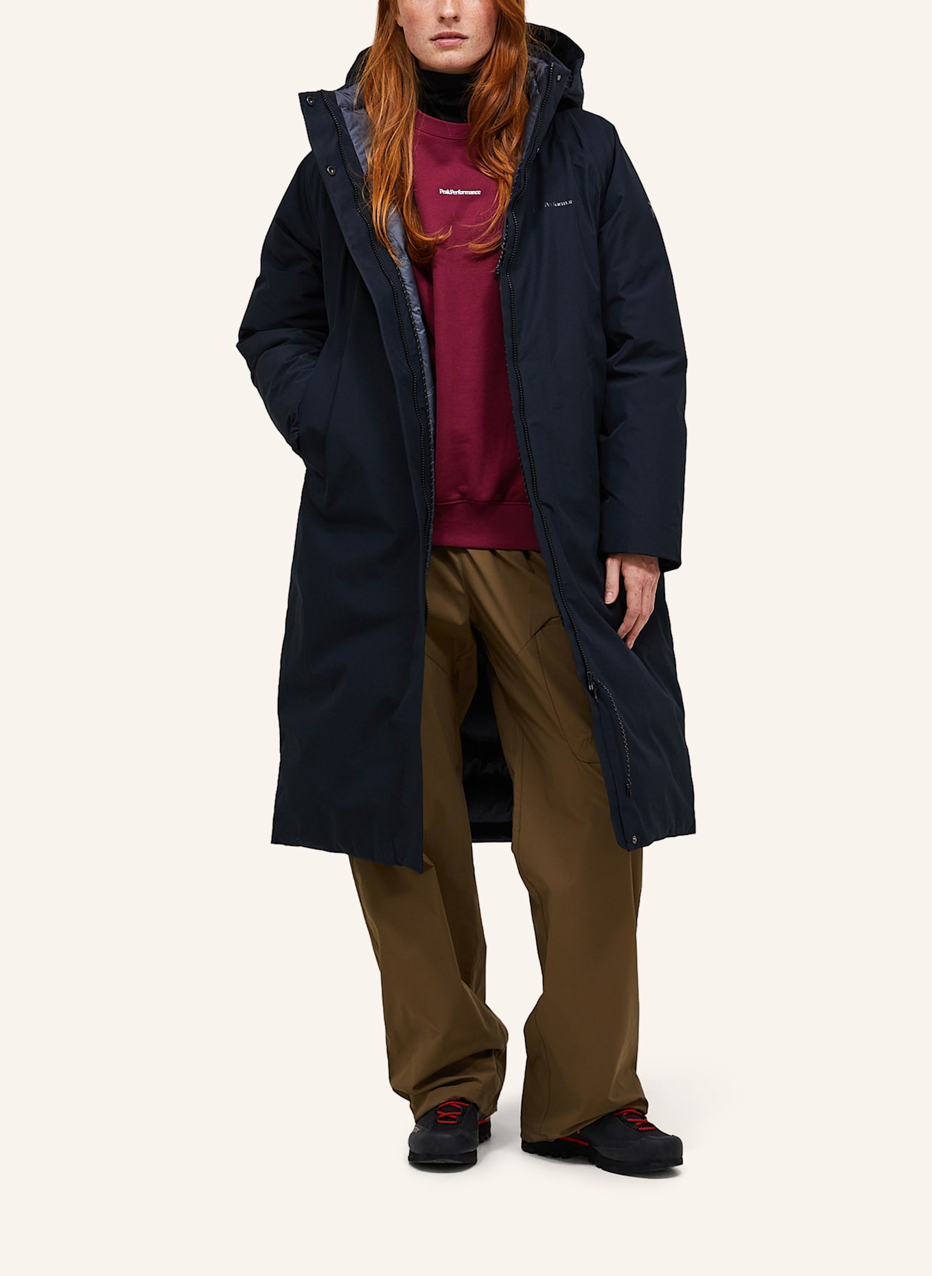 Peak Performance Daunenmantel TREELINE: SCHWARZ