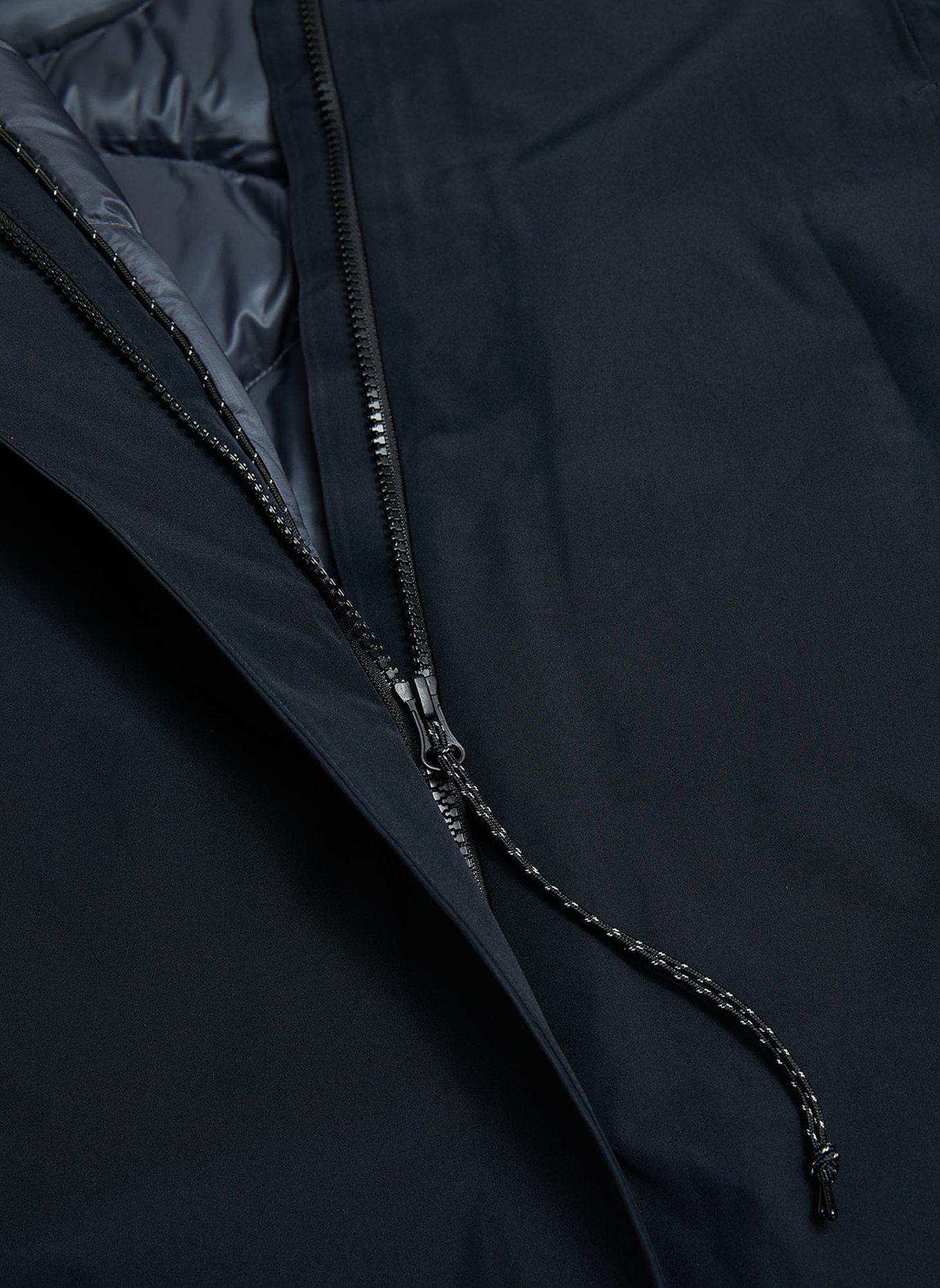 Peak Performance Daunenmantel TREELINE: SCHWARZ