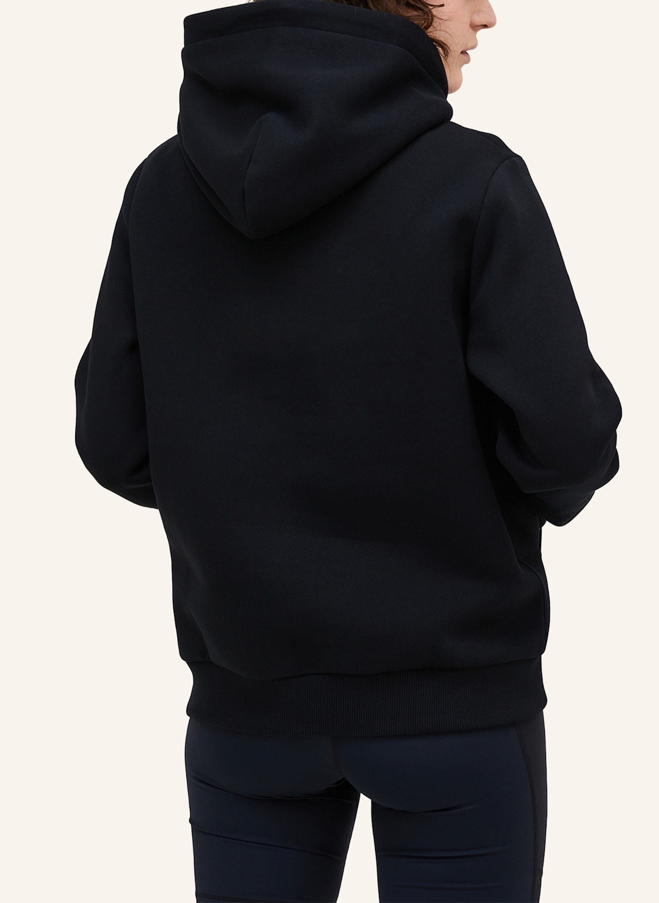 Peak Performance Hoodie: SCHWARZ