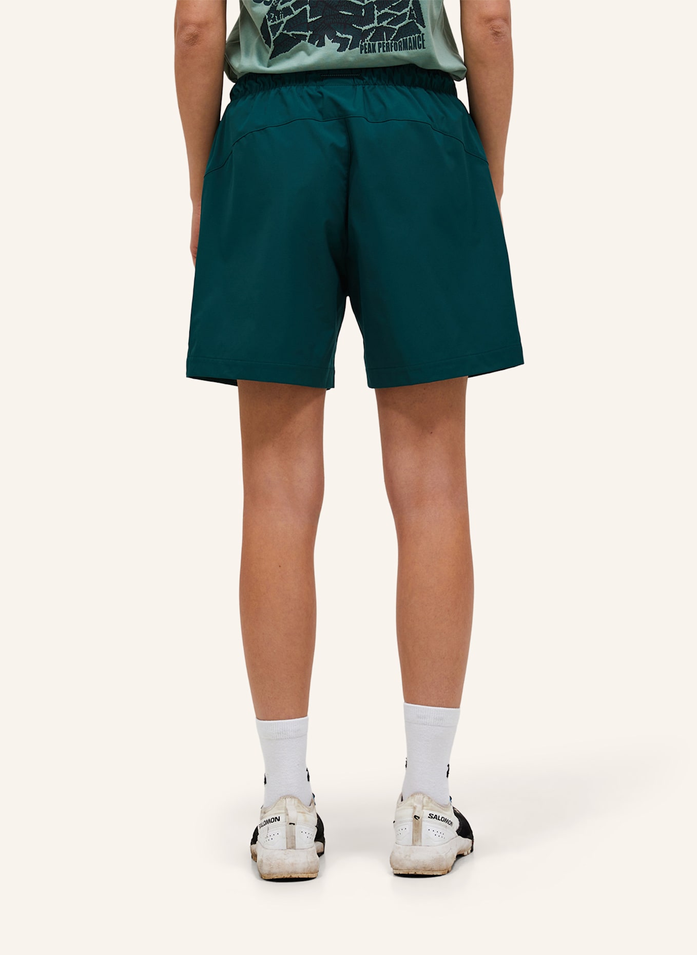 Peak Performance Cargoshorts: NEONBLAU