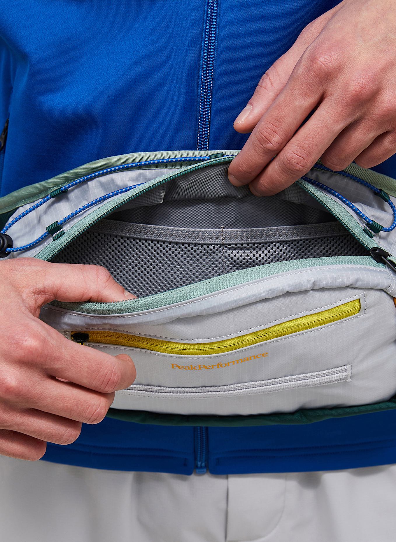 Peak Performance Bauchtasche: NEONBLAU