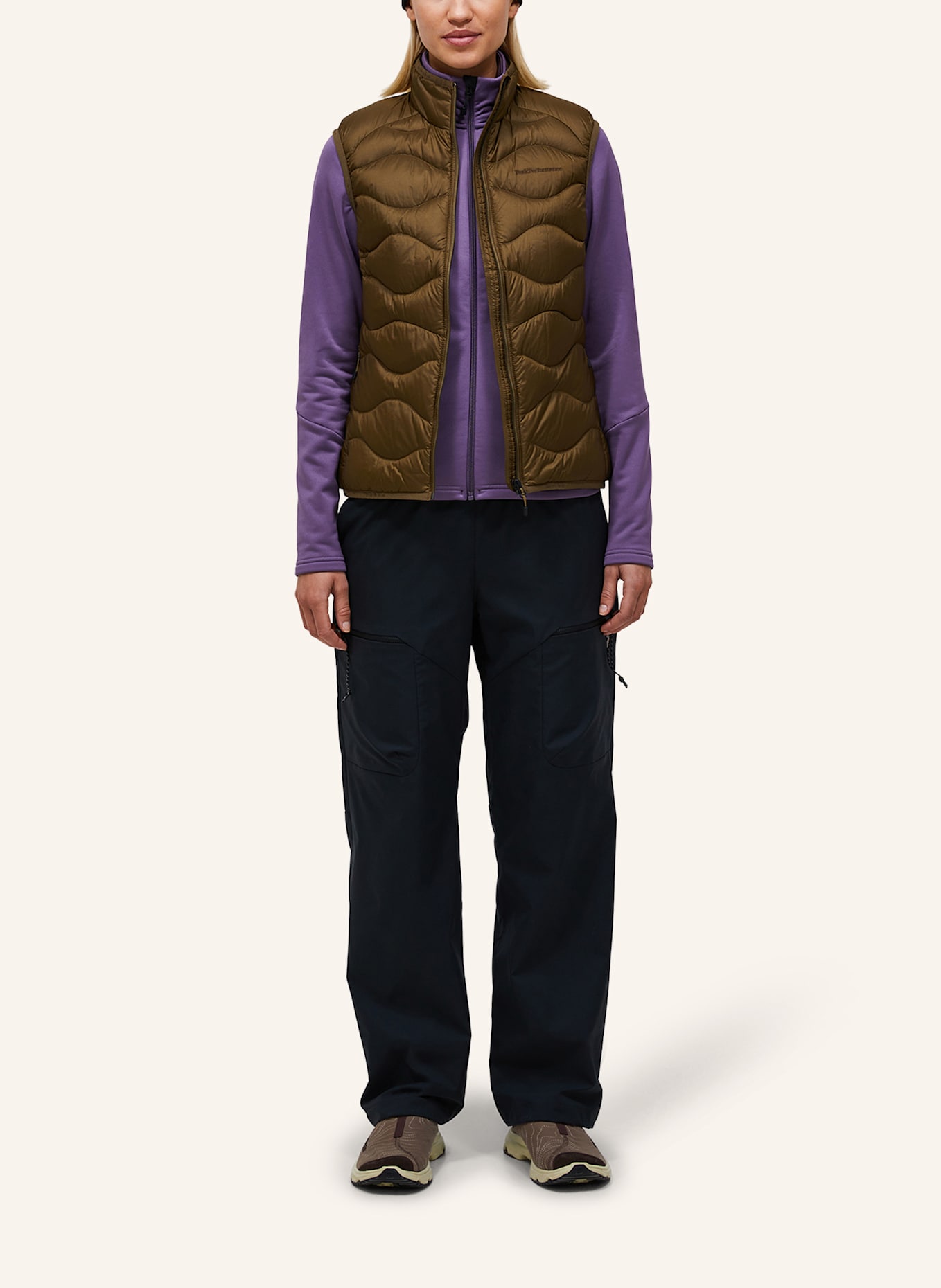 Peak Performance W Helium Down Vest Steppweste: KHAKI