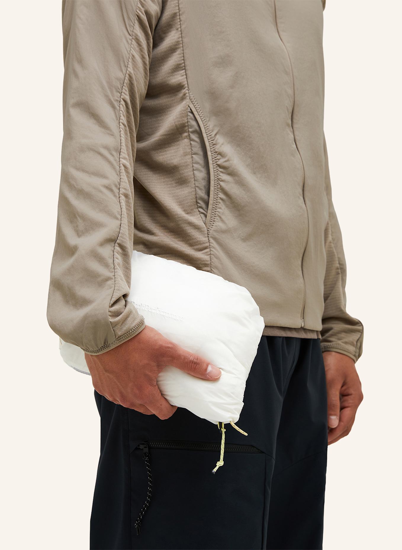 Peak Performance M Helium Utility Down Vest Daunenweste: HELLGRAU