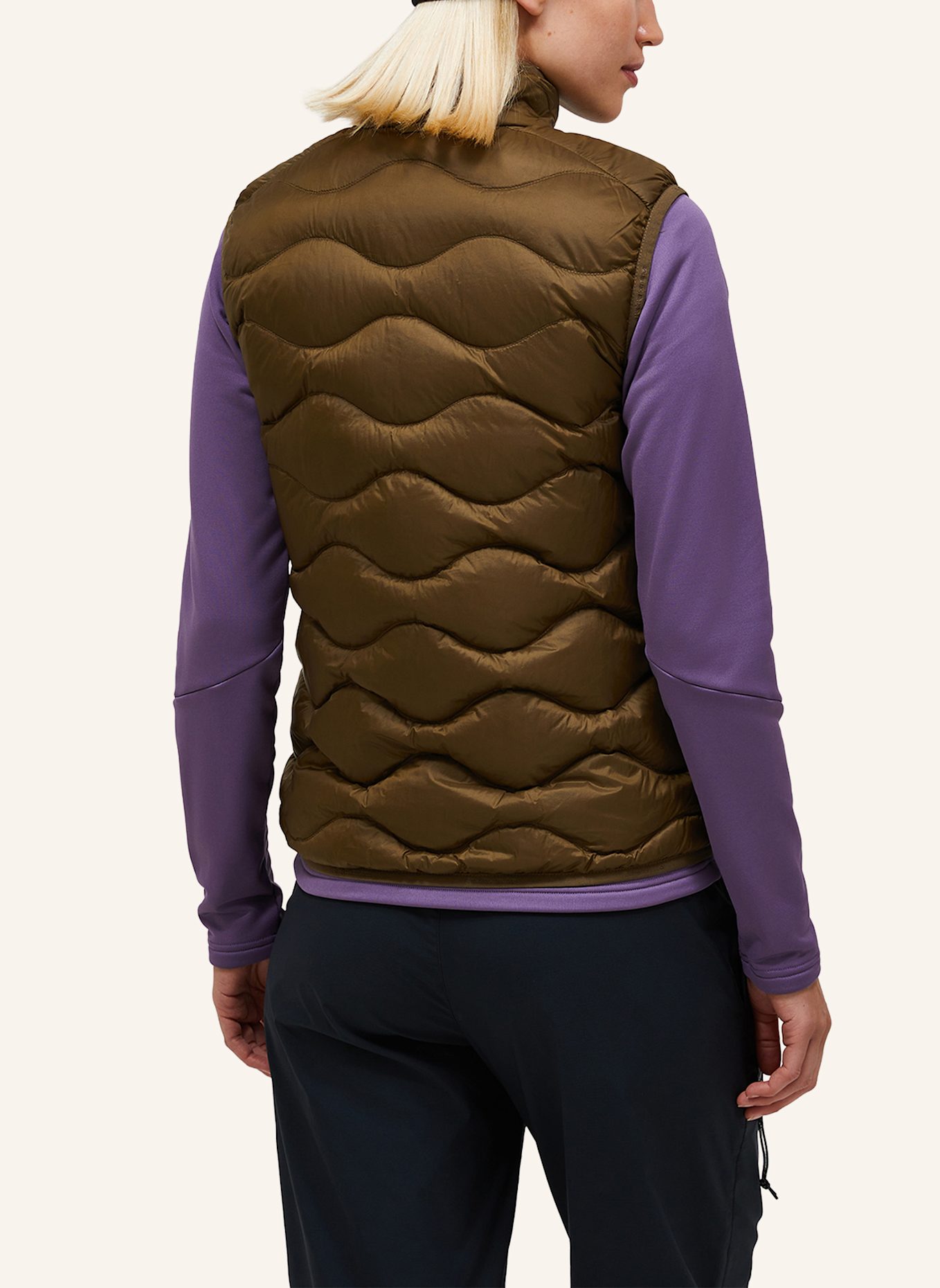 Peak Performance W Helium Down Vest Steppweste: KHAKI