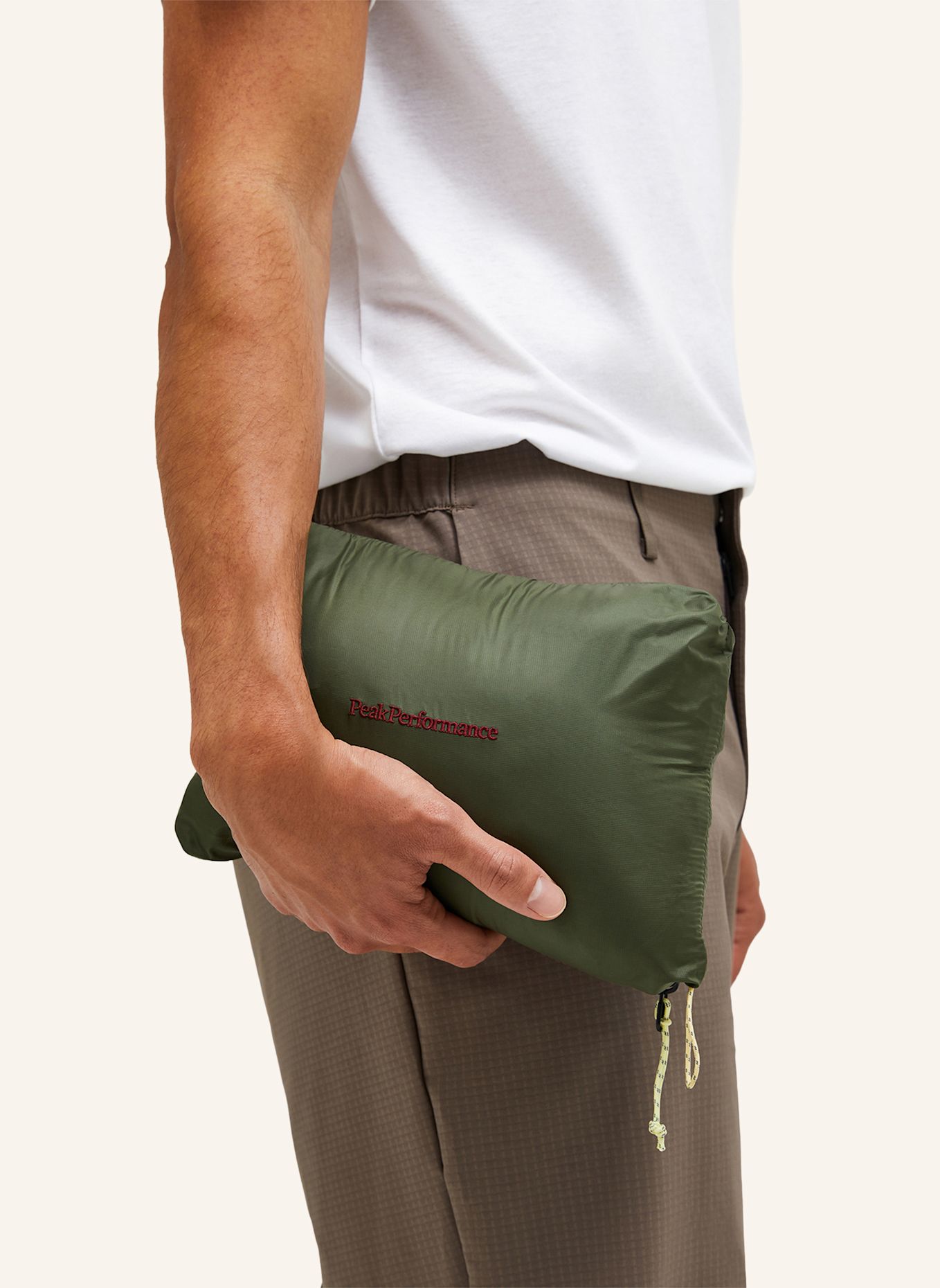 Peak Performance Lightweight-Daunenjacke HELIUM UTILITY: OLIV
