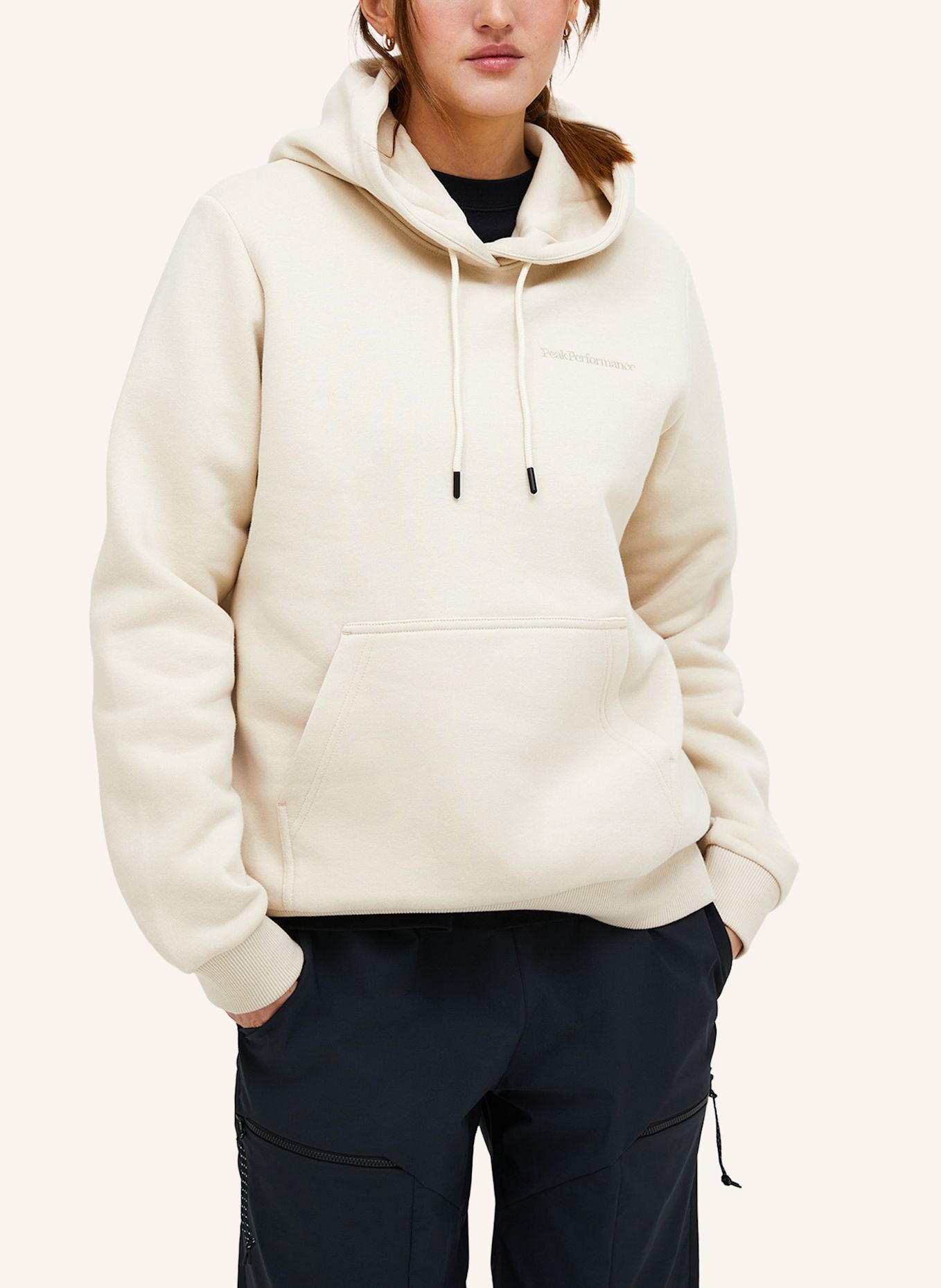 Peak Performance Hoodie: BEIGE
