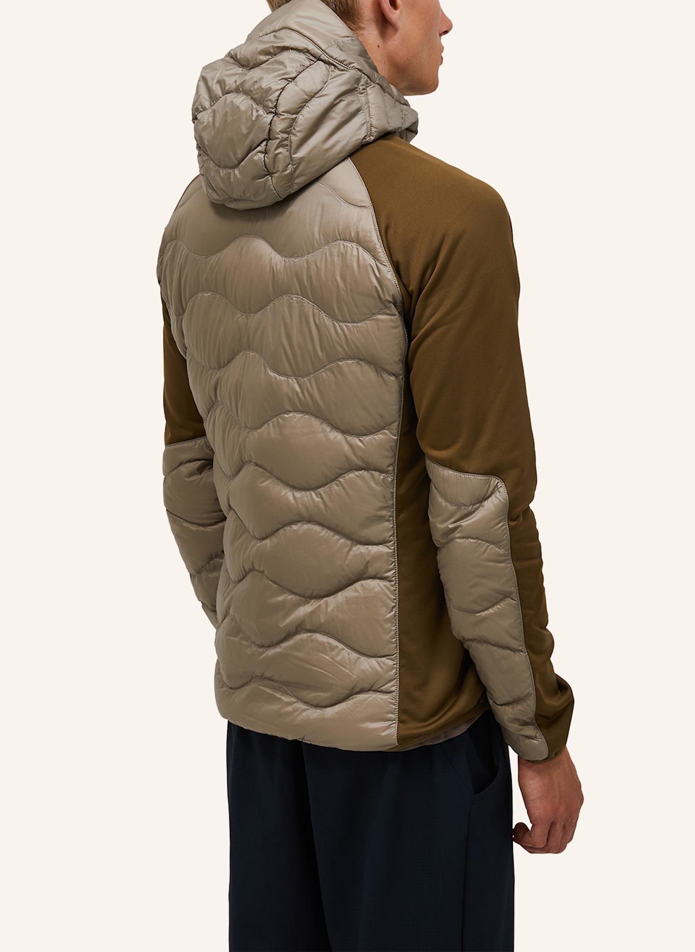 Peak Performance Hybrid-Daunenjacke HELIUM HOODED: HELLBRAUN