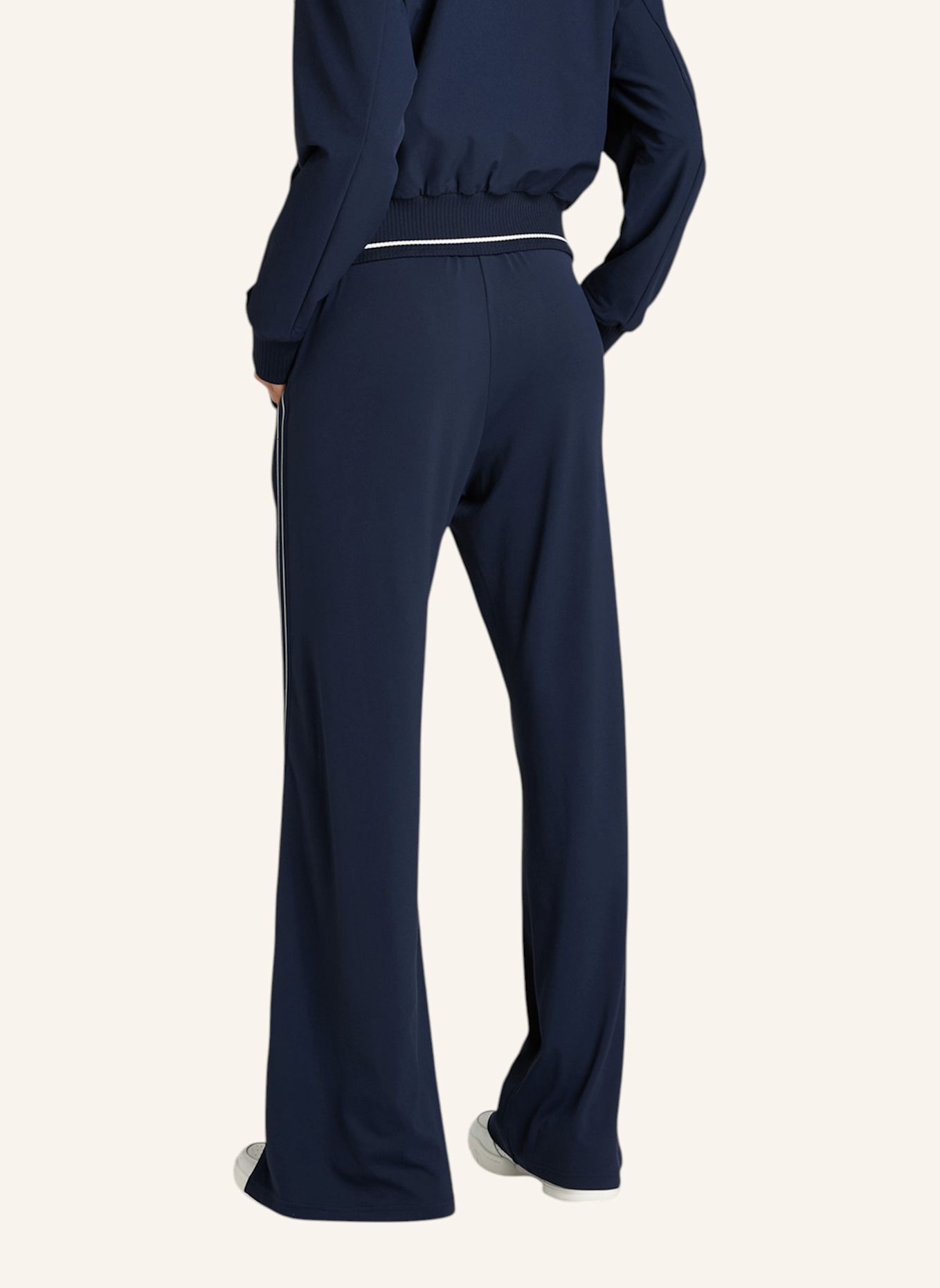 Wilson Sporthose W WARM UP WIDE LEG: DUNKELBLAU