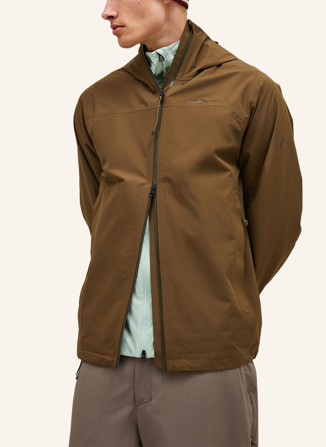 Peak Performance M Treeline Hipe® 2.5L  Shell Jacket Regenjacke: KHAKI