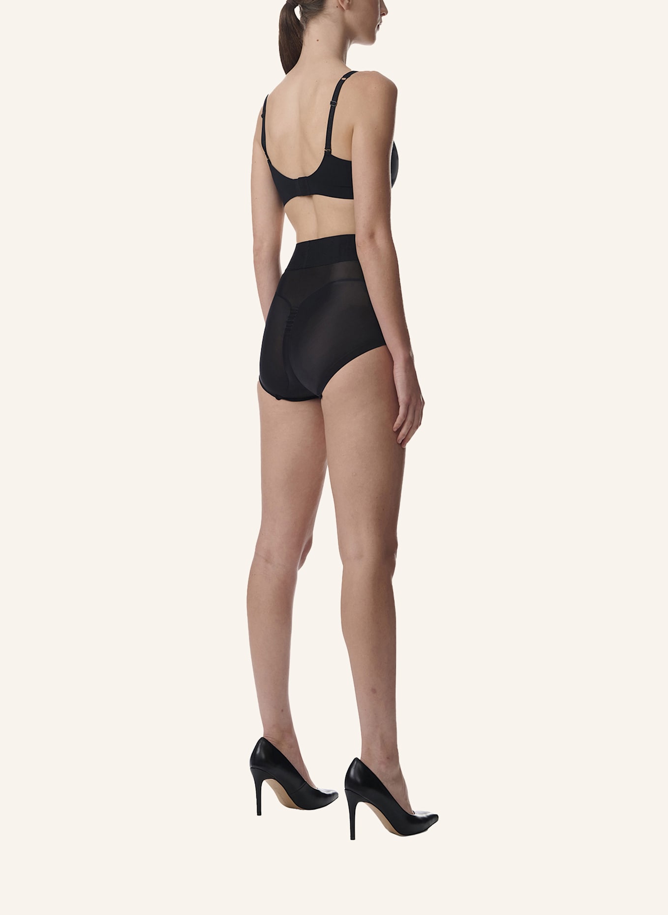 Wolford Lingerie Tanga SHEER T. CURVE ENHANCING BRIEF: SCHWARZ