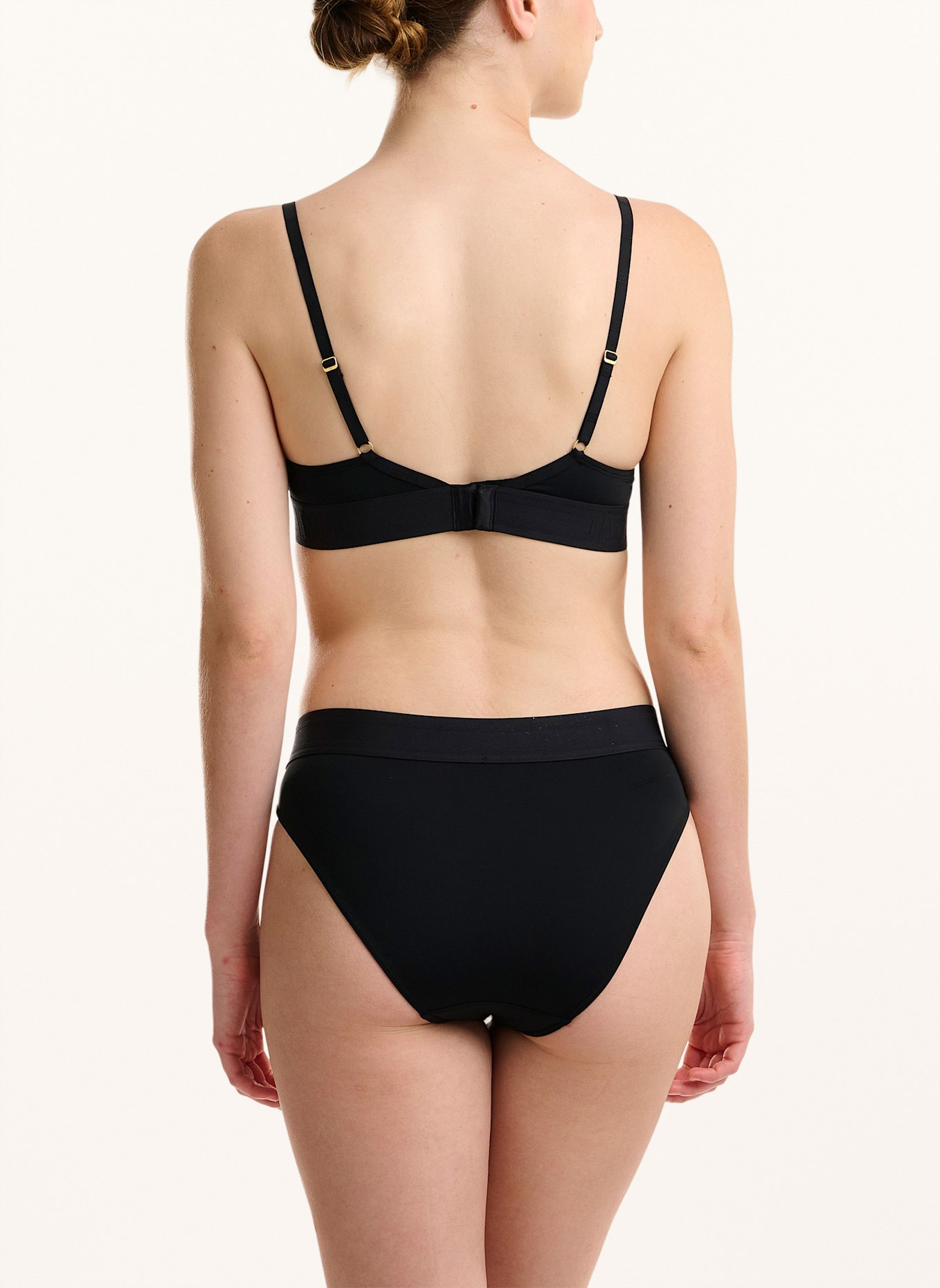 Wolford MICROFIBRE CUP BRA: SCHWARZ