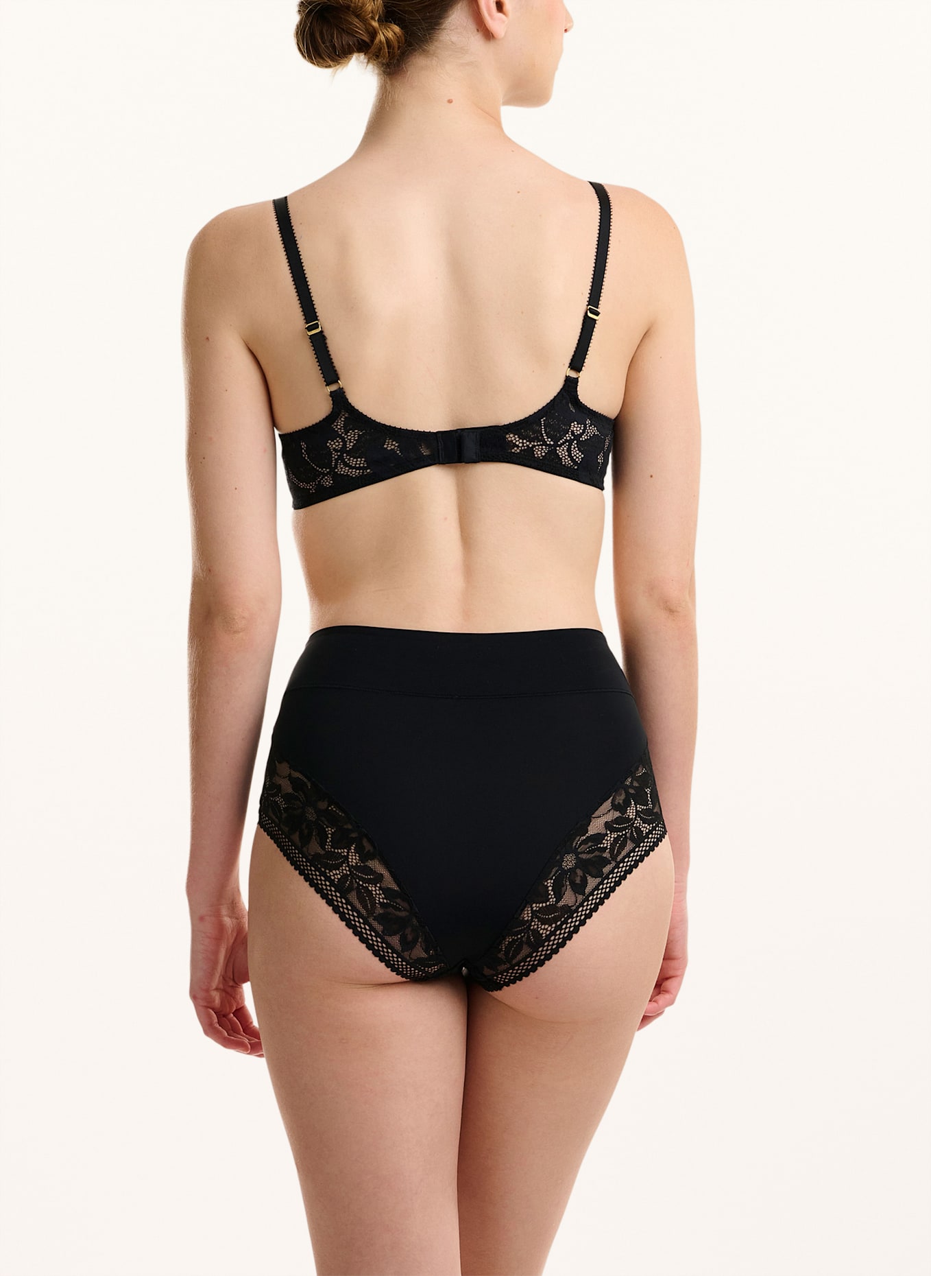 Wolford LACE CUP BRA: SCHWARZ