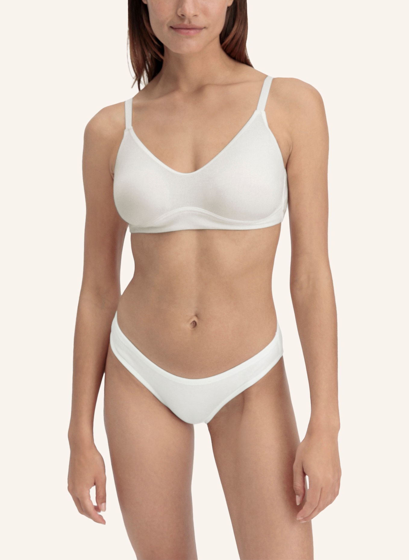 hessnatur Triangel BH: WEISS