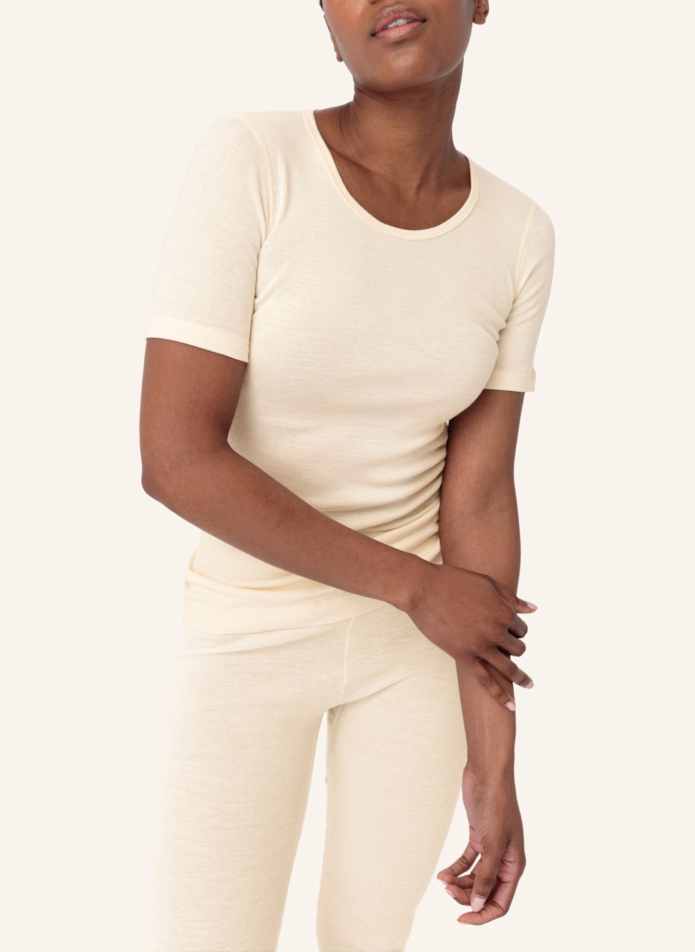 hessnatur Halbarm-Funktionsshirt: BEIGE