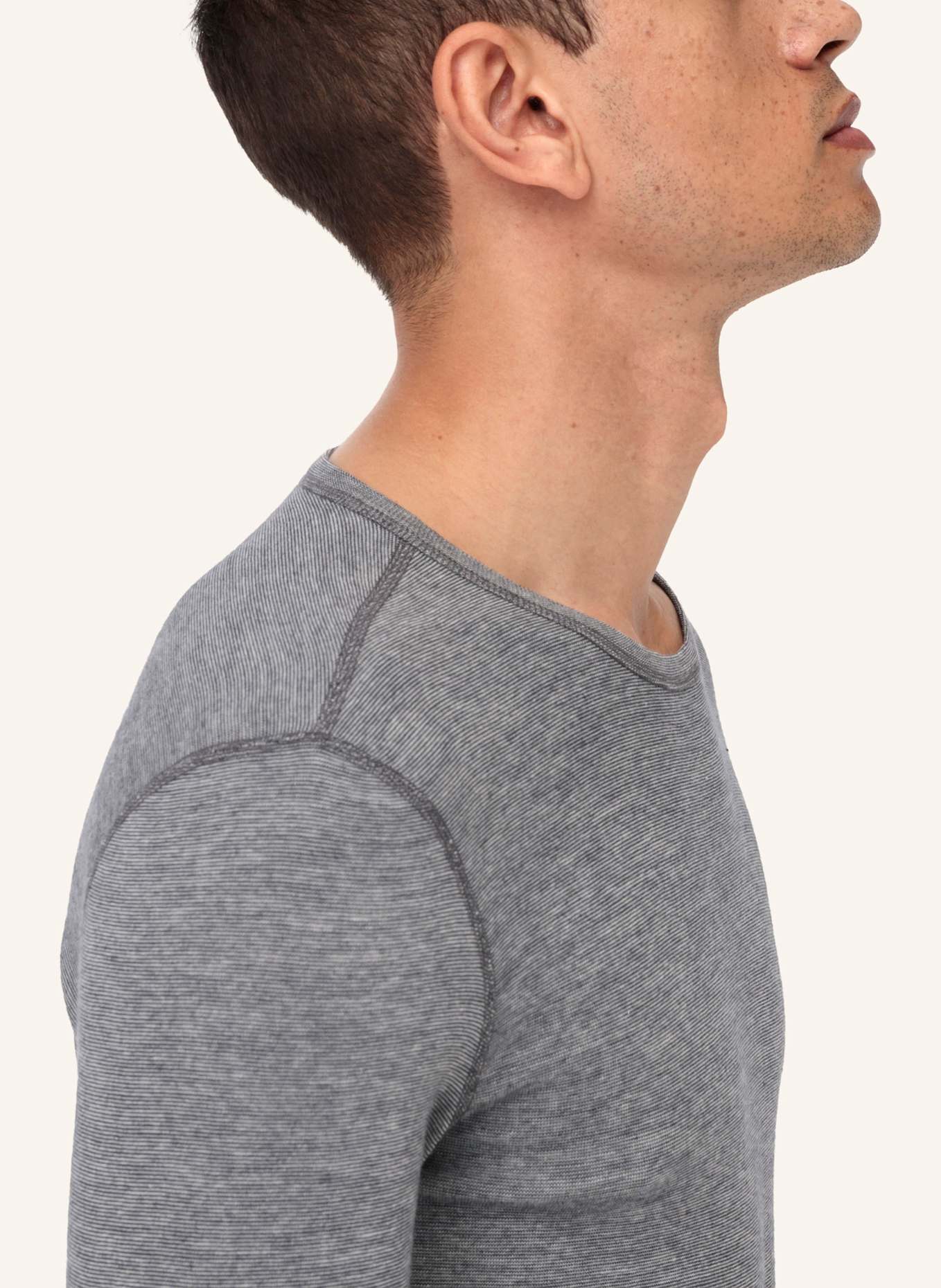 hessnatur Funktions-Langarmshirt: GRAU