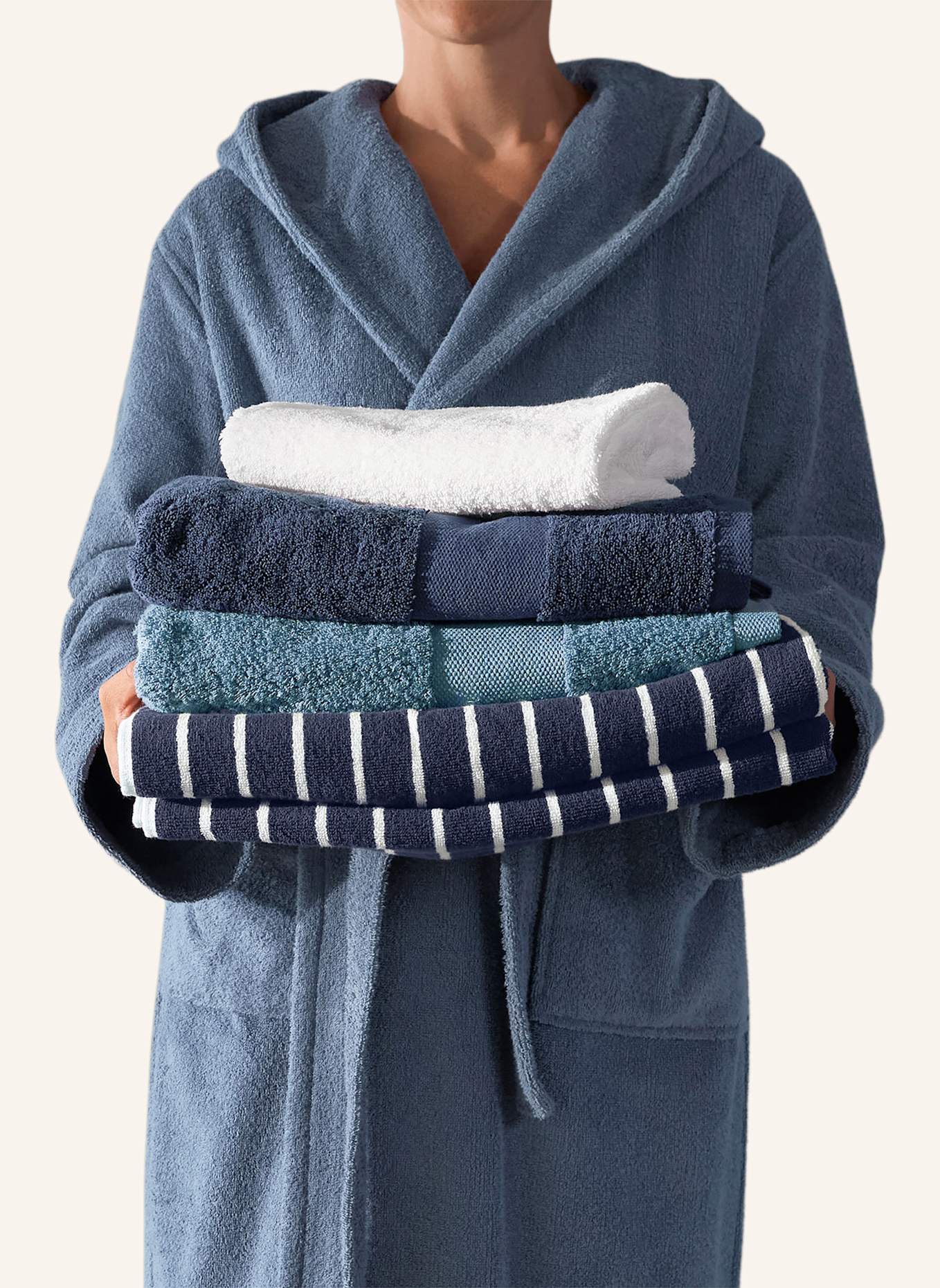 hessnatur Frottier Handtuch: BLAU