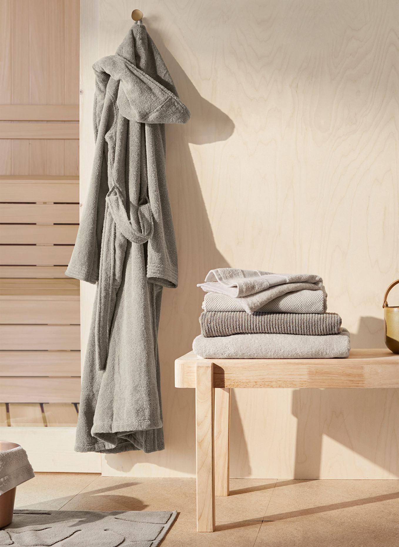 hessnatur Langer Bademantel Relaxed: BEIGE