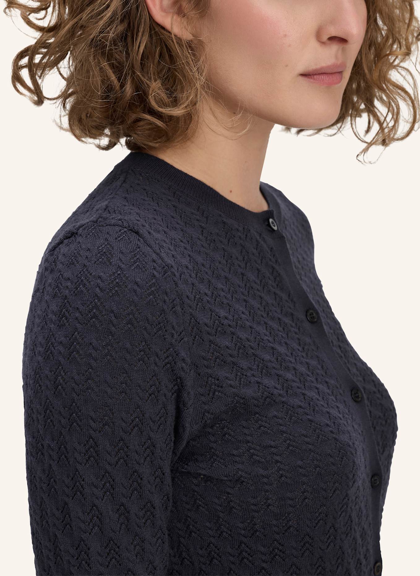 hessnatur Strickjacke: BLAU