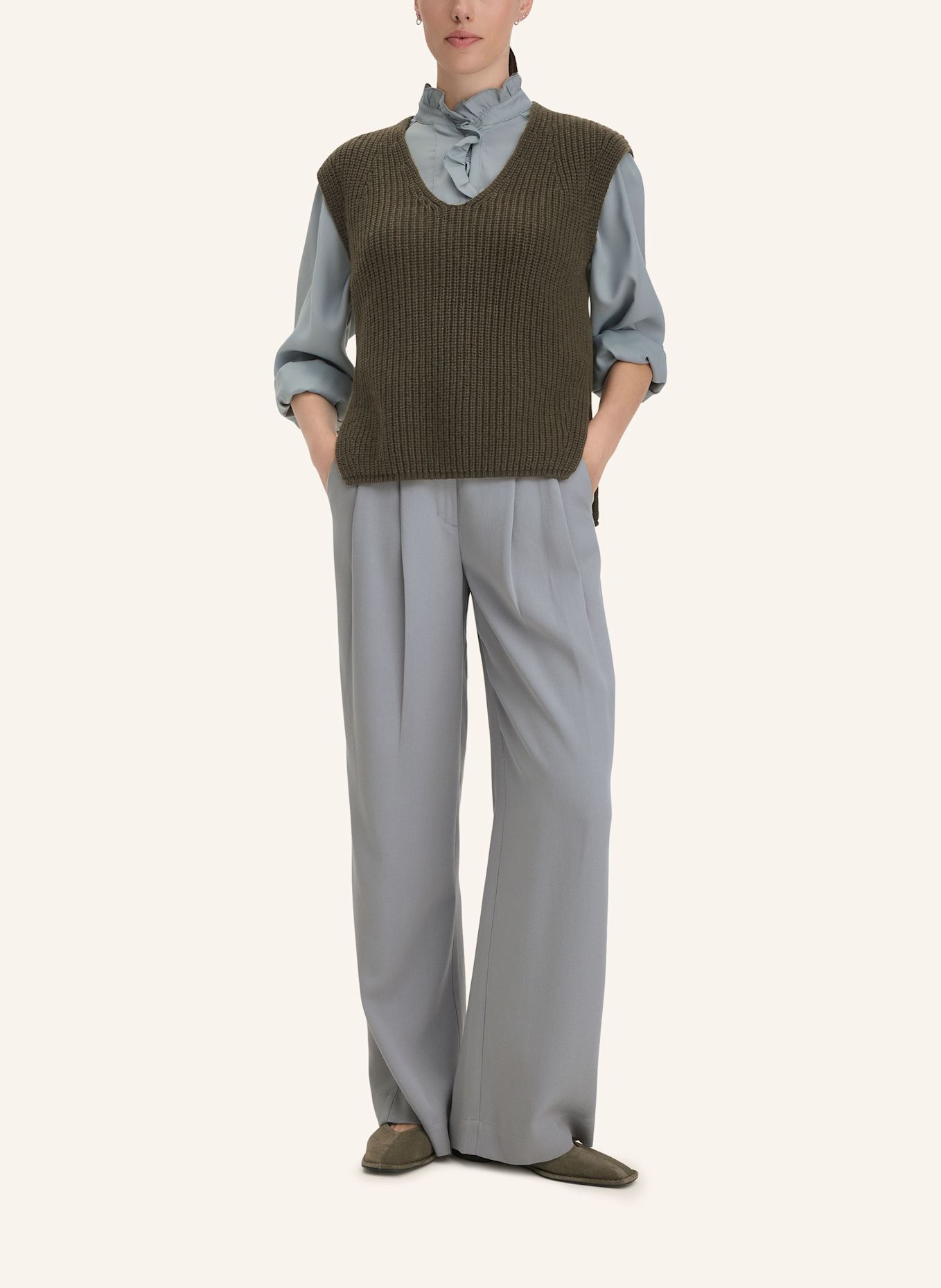 hessnatur hessnatur Strick Pullover Relaxed aus Wolle mit Bio-Baumwolle: OLIV