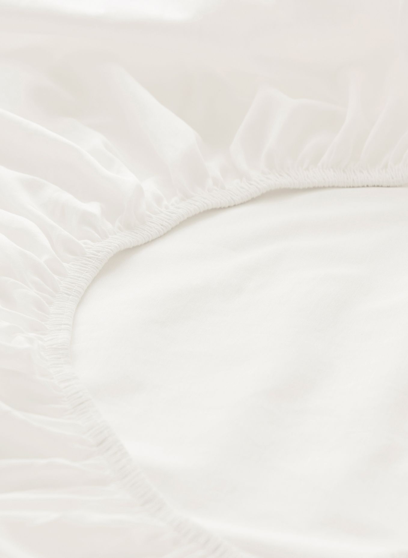 hessnatur Satin Spannbettlaken: WEISS