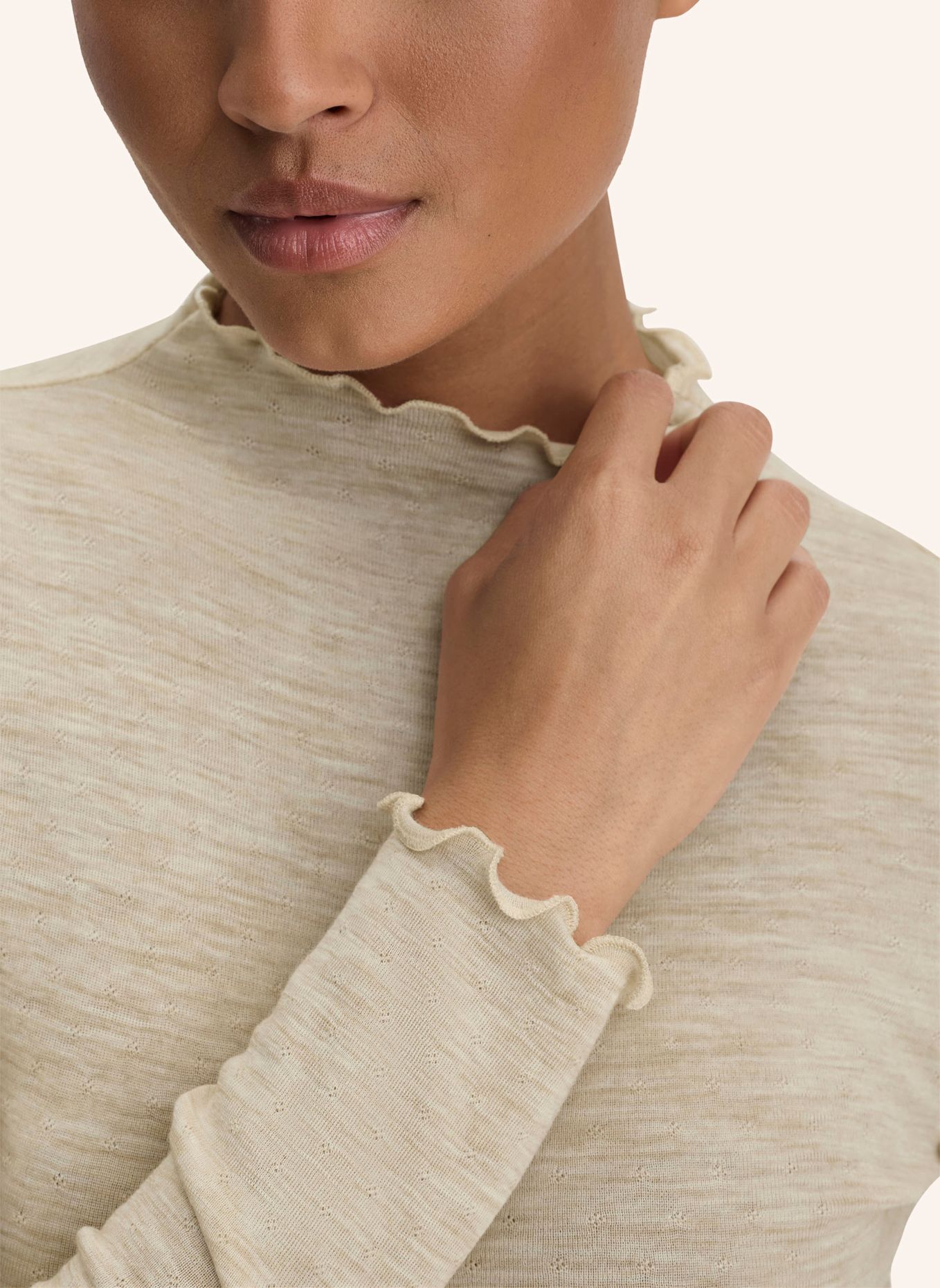 hessnatur hessnatur Mock-Neck Longsleeve Pointelle aus reiner Bio-Merinowolle: BEIGE