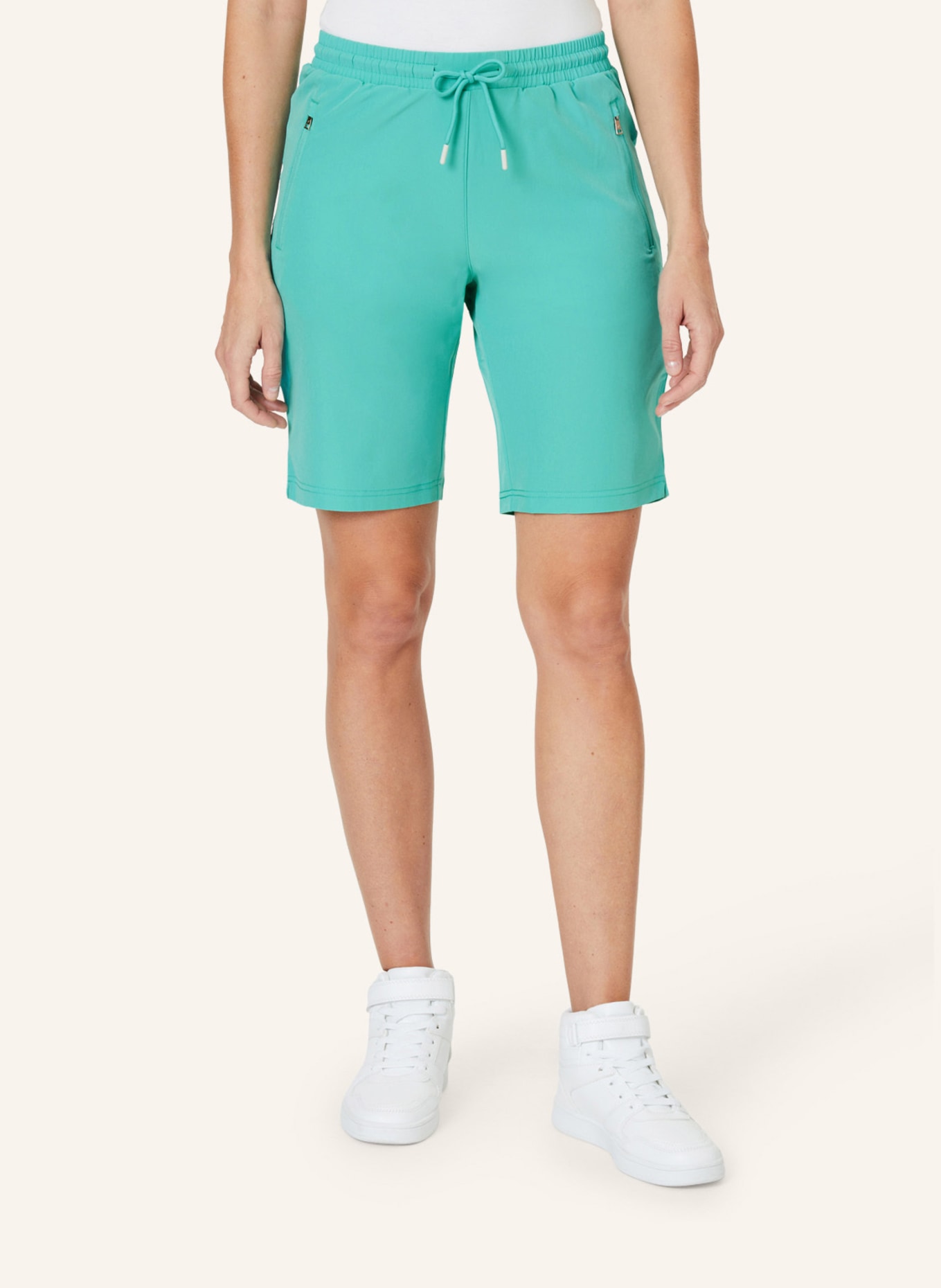 JOY sportswear Kurze Hose ROMY, Farbe: GRÜN (Bild 6)
