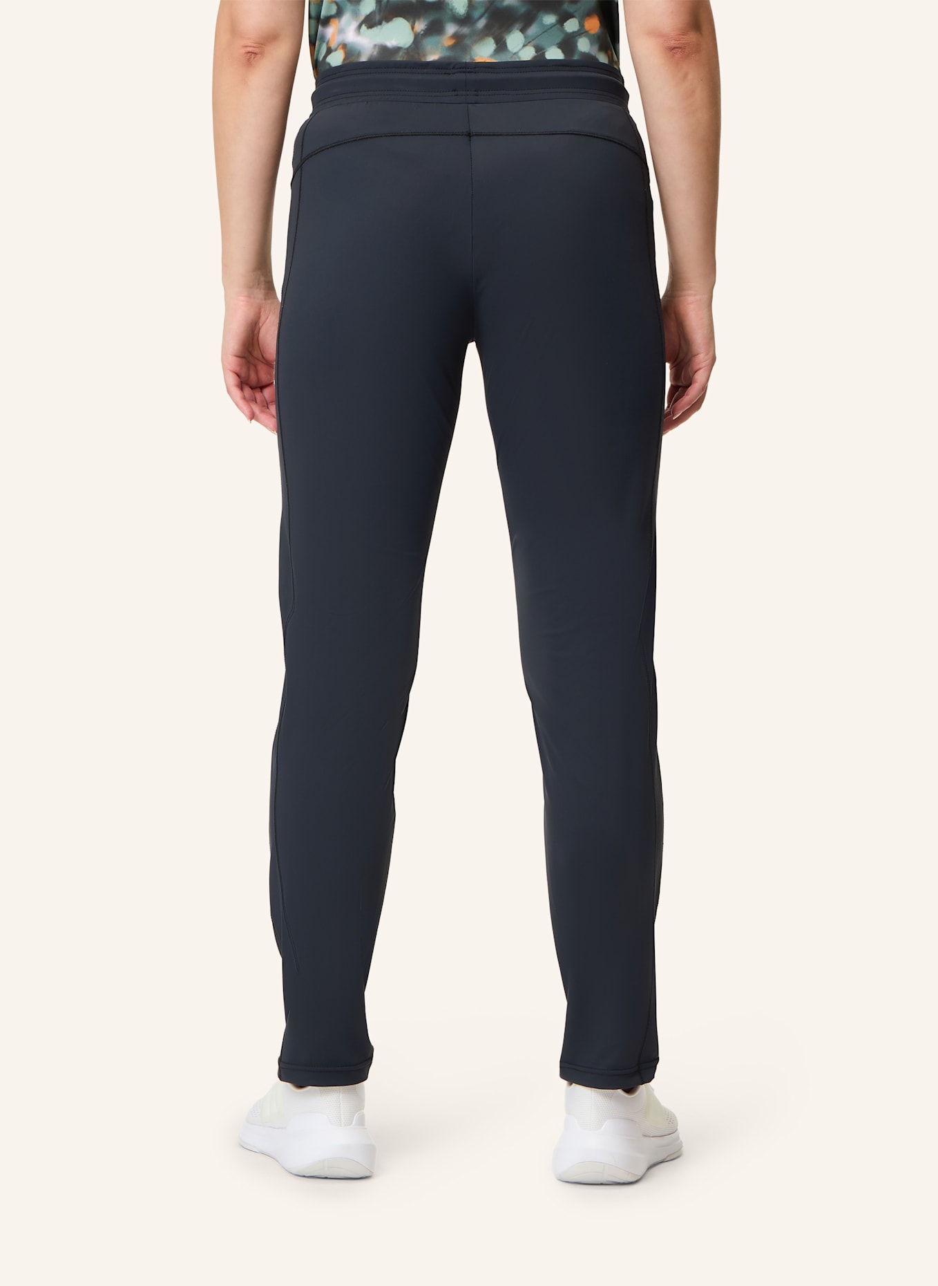 JOY sportswear Hose CORNELIA: SCHWARZ