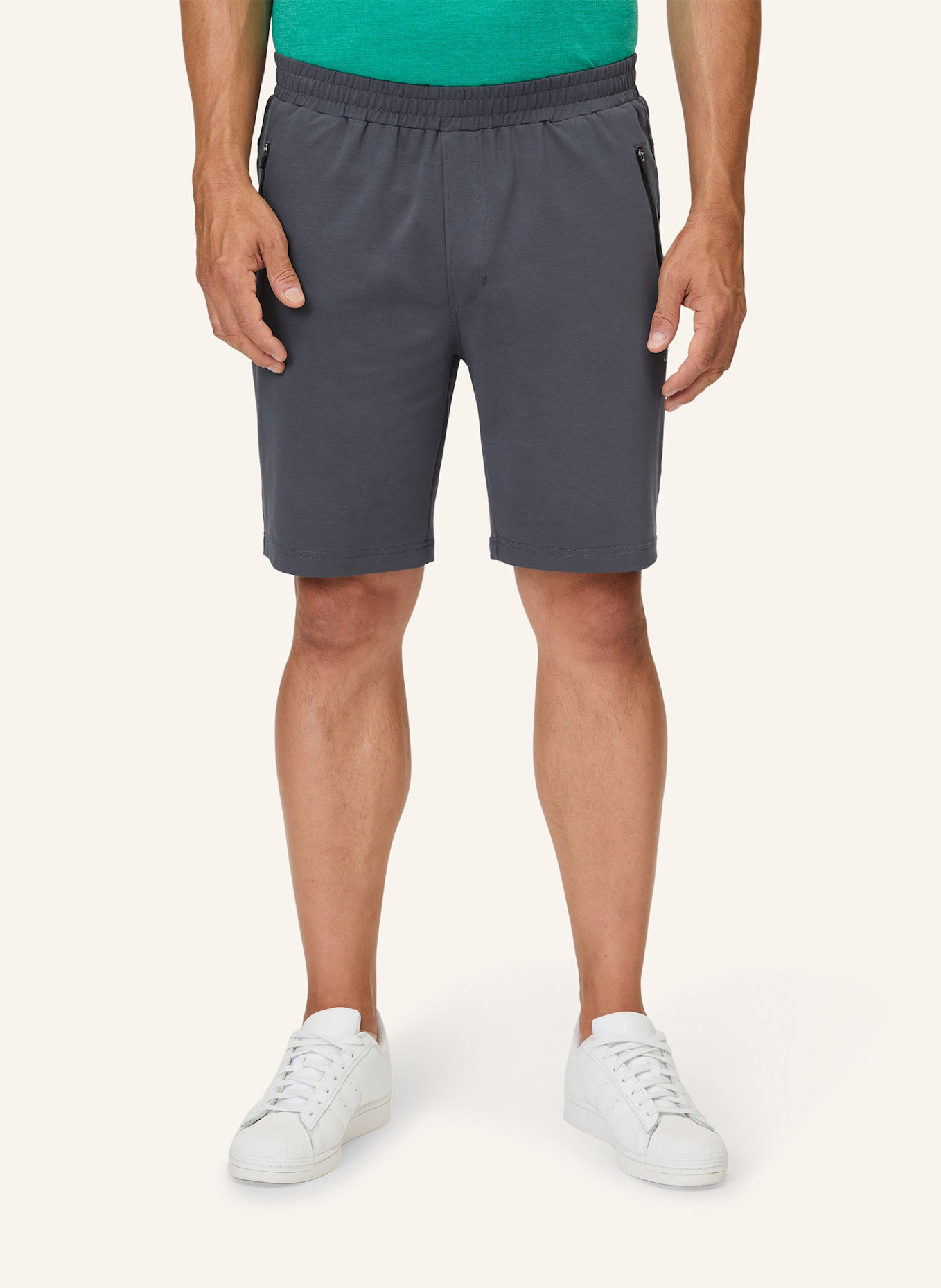 JOY sportswear Trainingsshorts LAURIN: GRAU