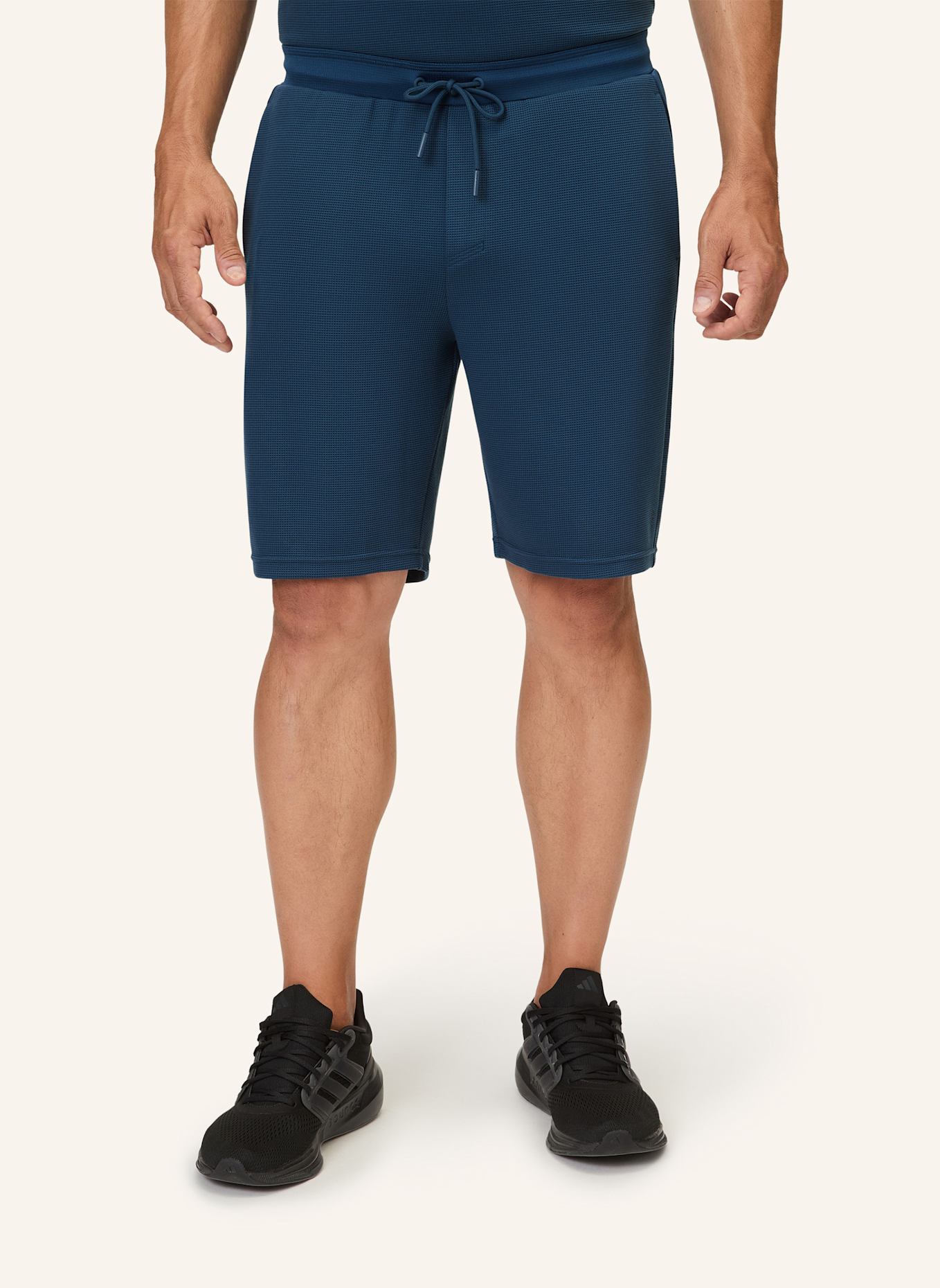 JOY sportswear Sweatshorts AIKO: BLAU