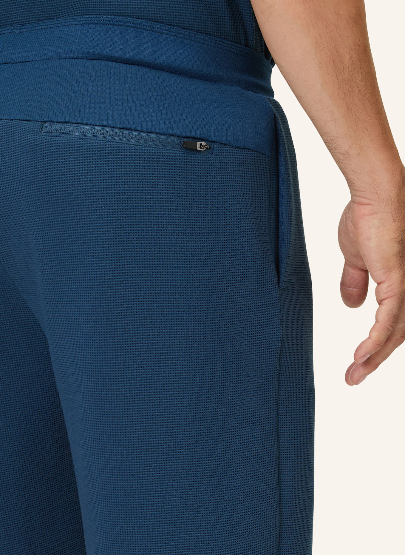 JOY sportswear Sweatshorts AIKO: BLAU