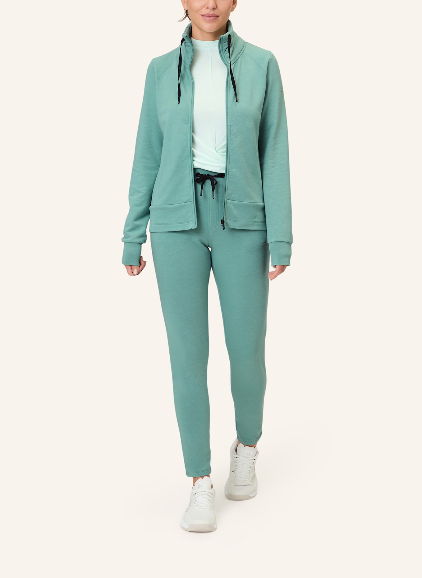 VENICE BEACH Sweatpants SHELLY: GRÜN