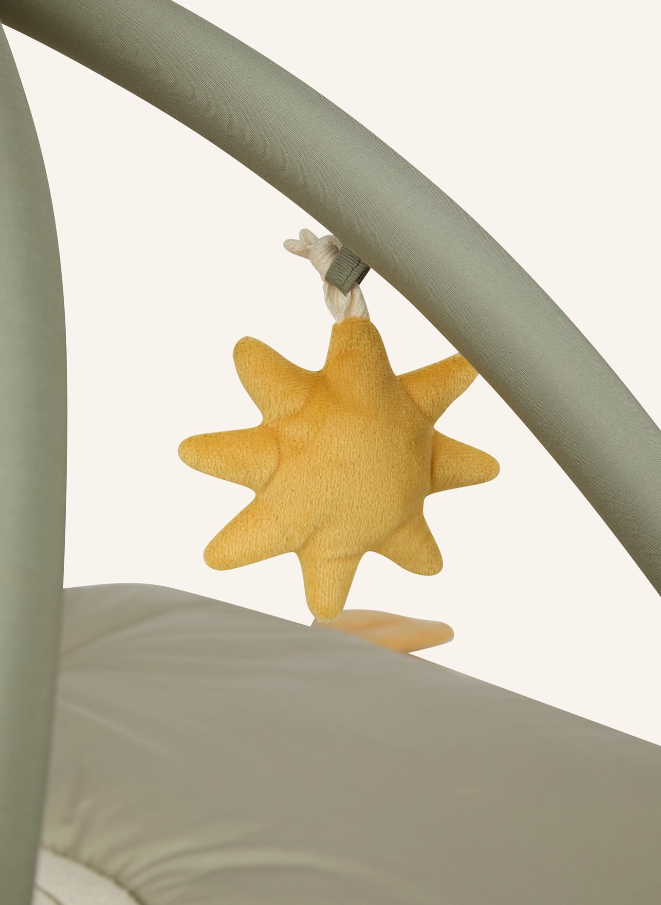 Sterntaler Spielbogen GIRAFFE Kaya: GRAU