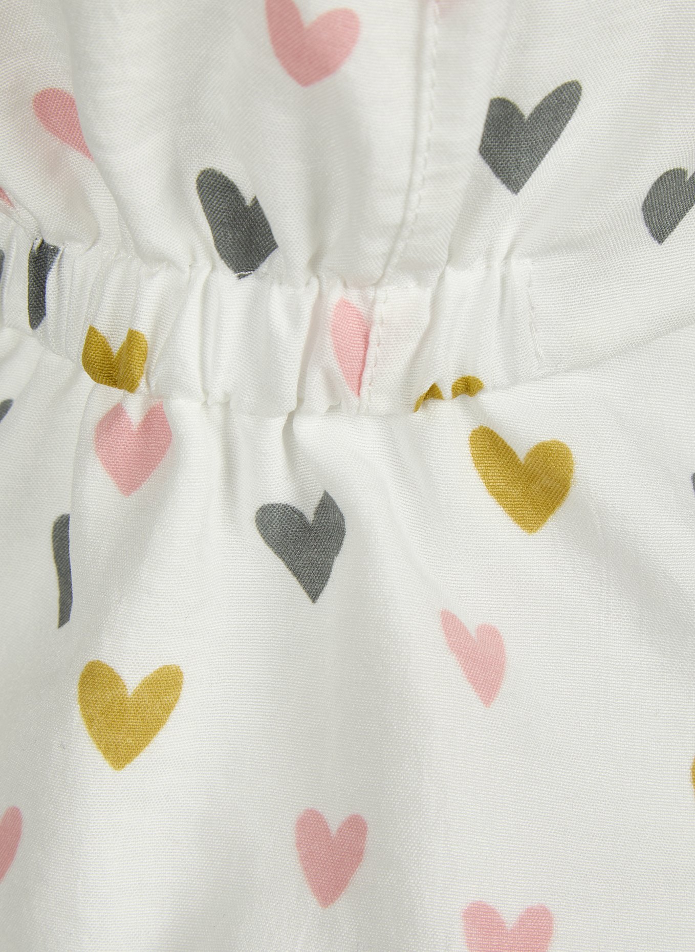 Sterntaler Schirmmütze mit Nackenschutz Herzen: WEISS